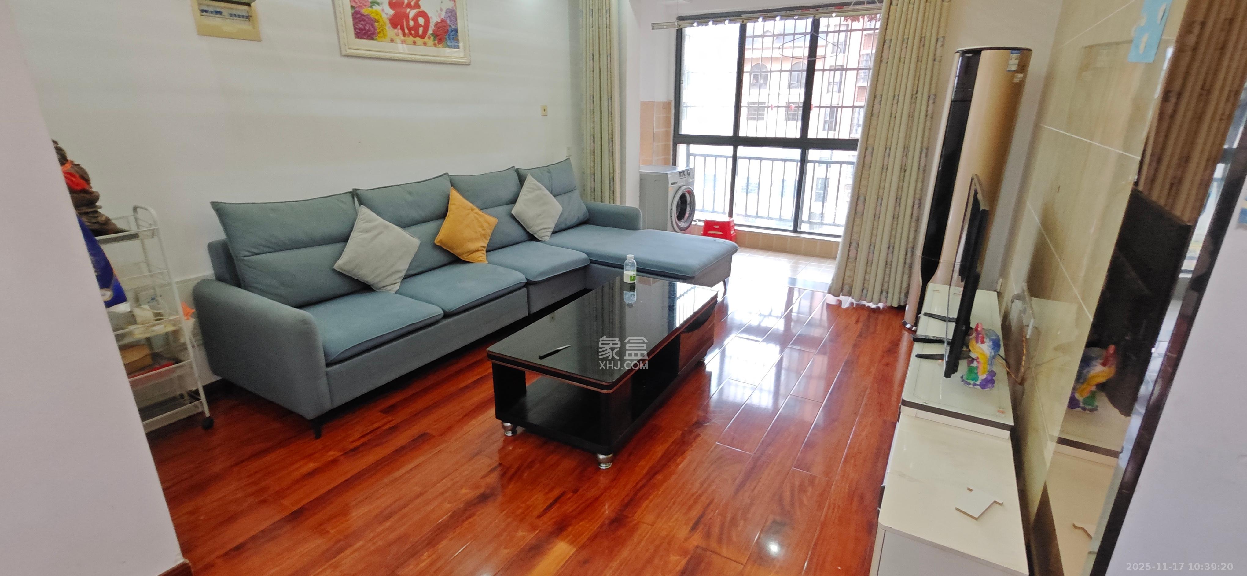 翡翠华庭  3室2厅1卫    2500.0元/月