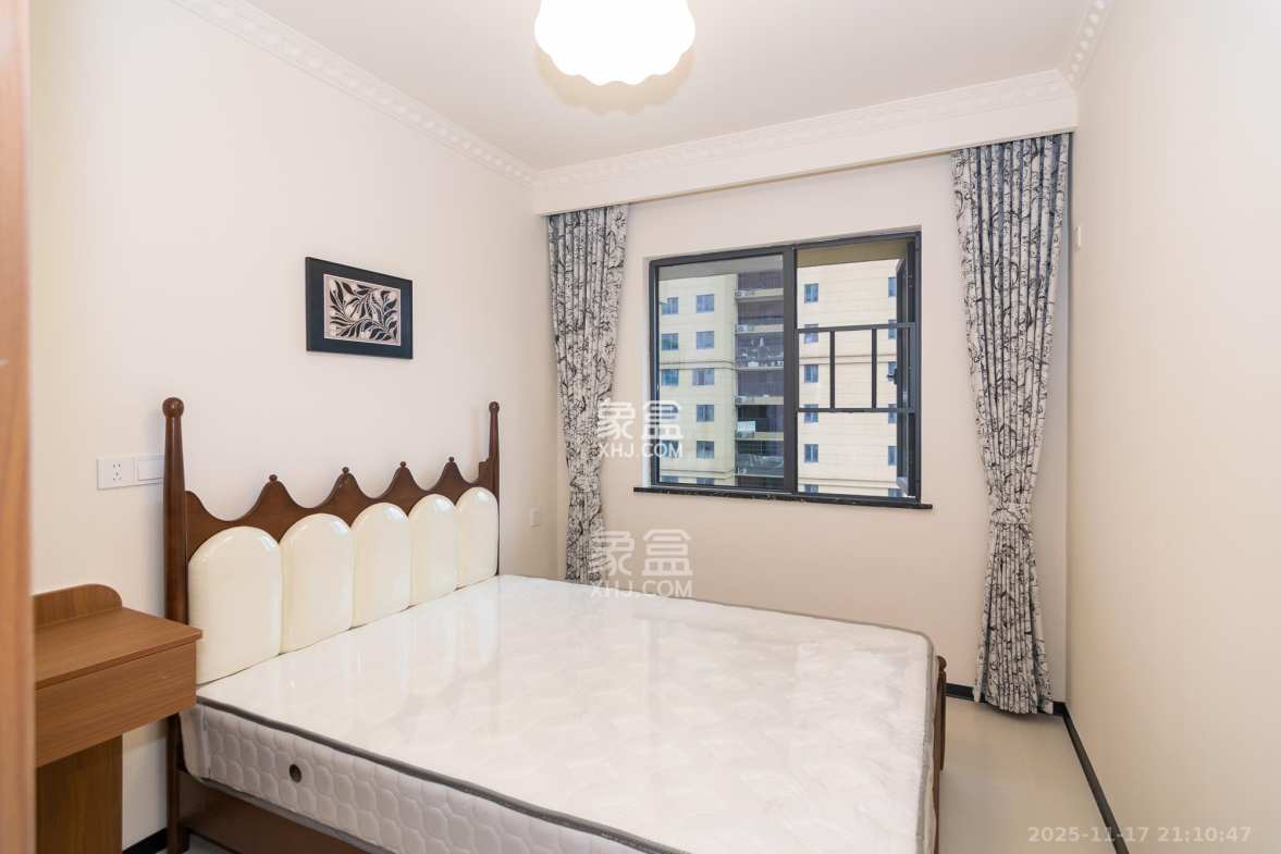 澳海澜庭 3室2厅1卫 73.8万 澳海澜庭 3室2厅1卫 73.8万卧室