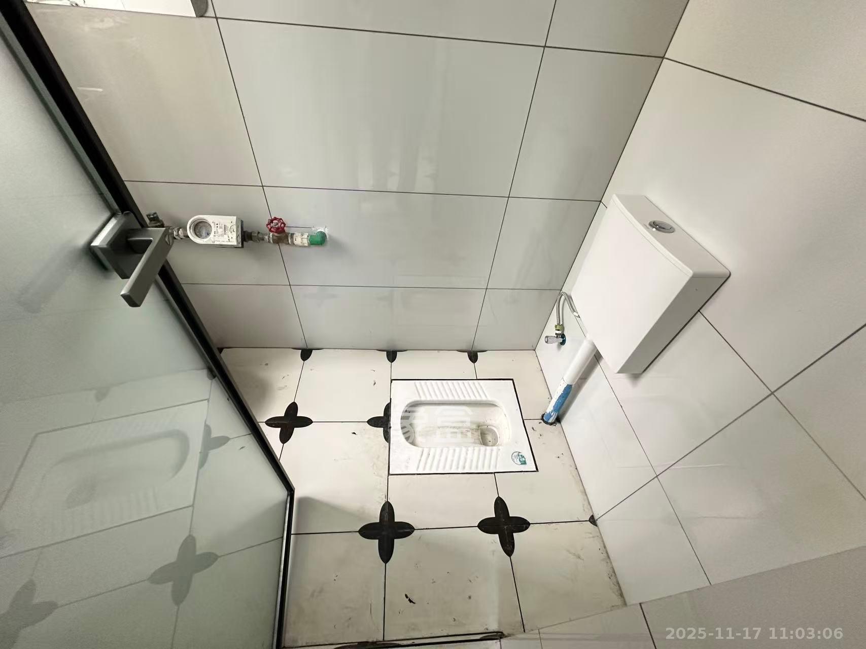 泉嘶井散盘 1室1厅1卫 1400.0元/月 泉嘶井散盘 1室1厅1卫 1400.0元/月室内图