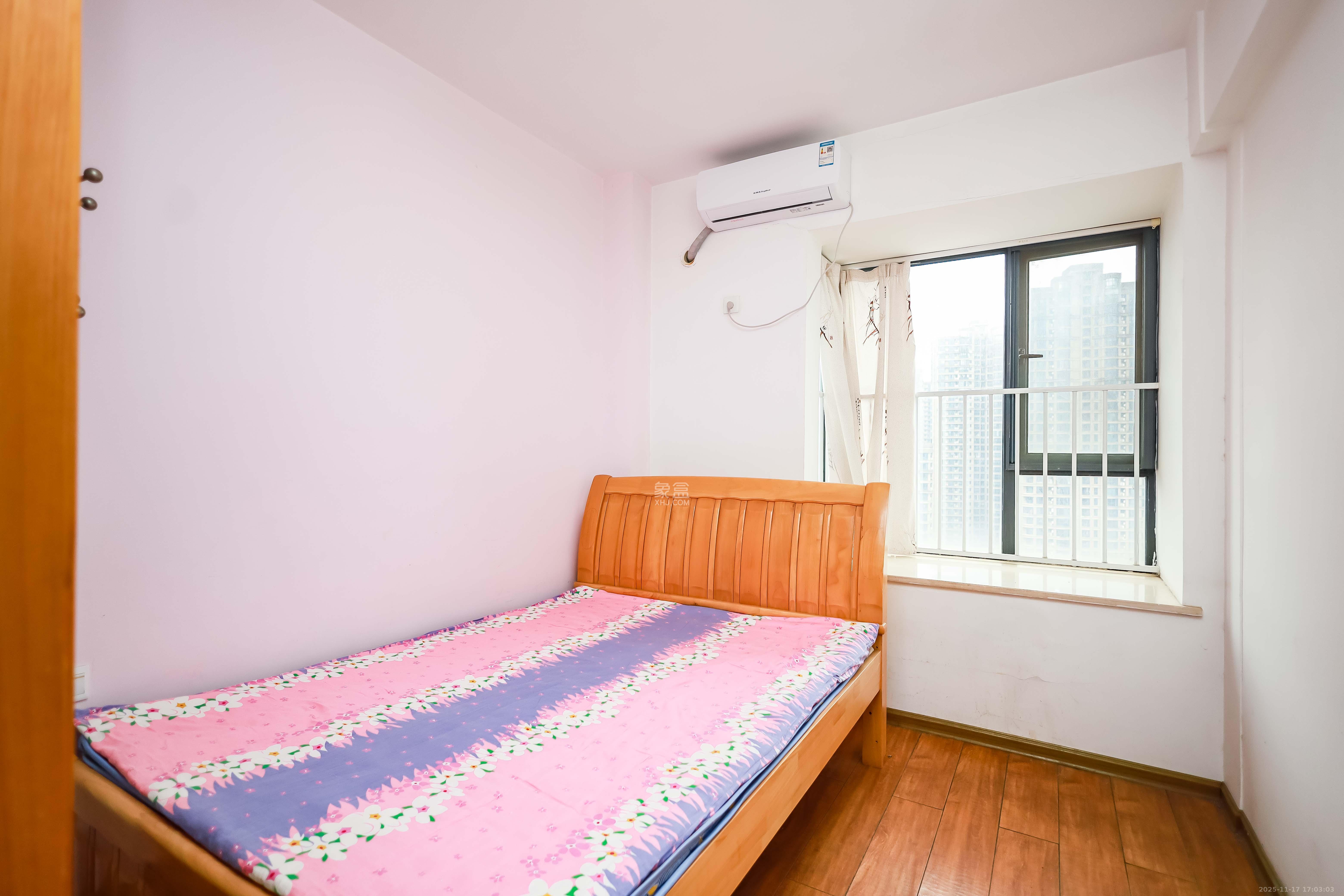 西城龙庭 2室2厅1卫 69.8万 西城龙庭 2室2厅1卫 69.8万卧室