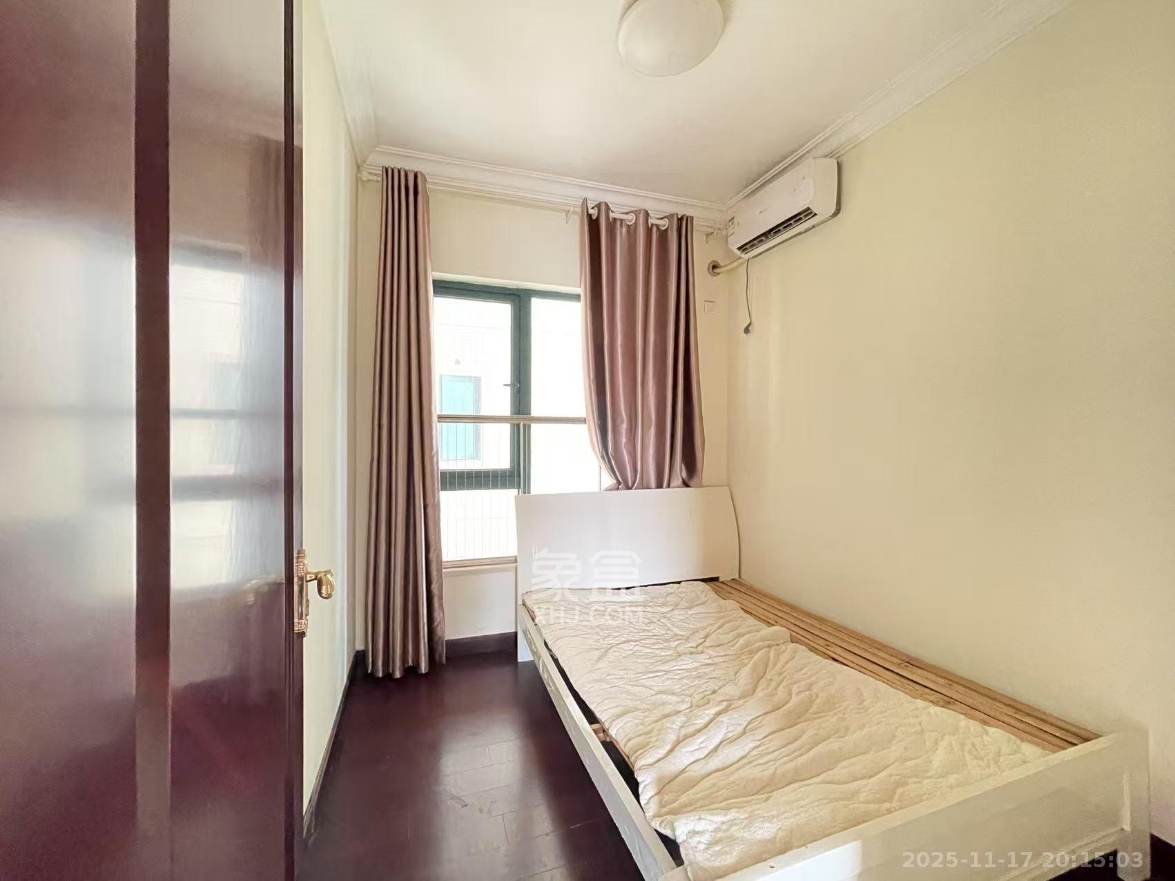 恒大名都  4室2厅2卫    1900.0元/月室内图