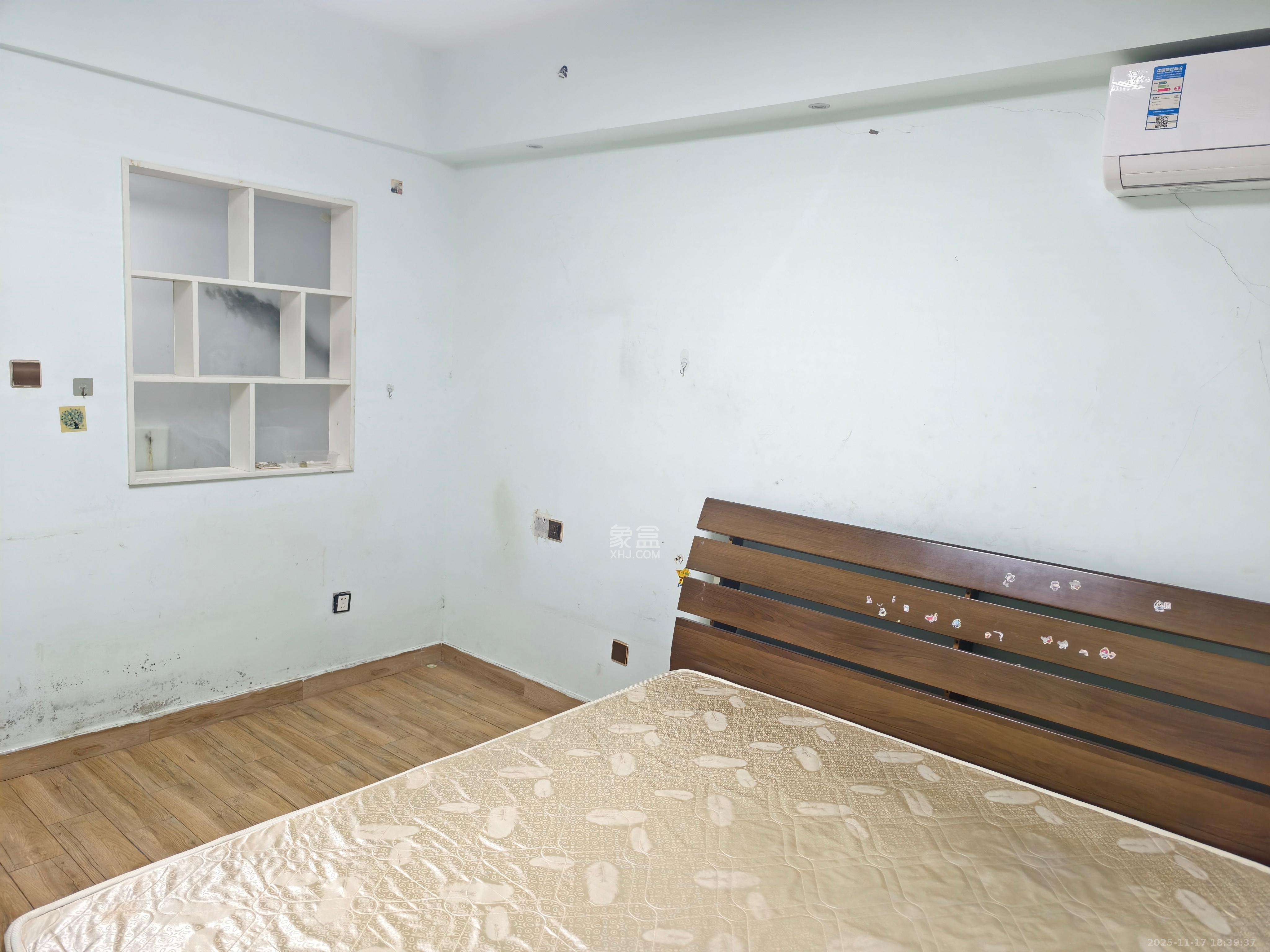 钰龙天下二期(钰龙佳园) 1室1厅1卫 1200.0元/月 钰龙天下二期(钰龙佳园) 1室1厅1卫 1200.0元/月室内图