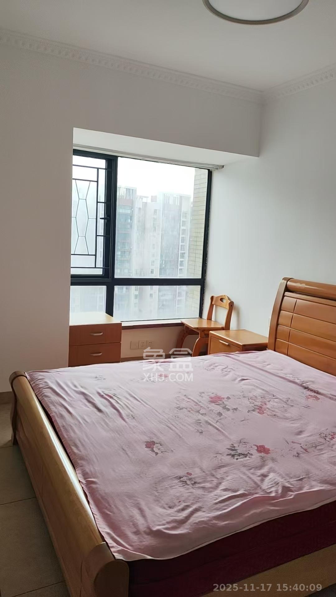 盛地尊域  3室2厅1卫    1600.0元/月室内图