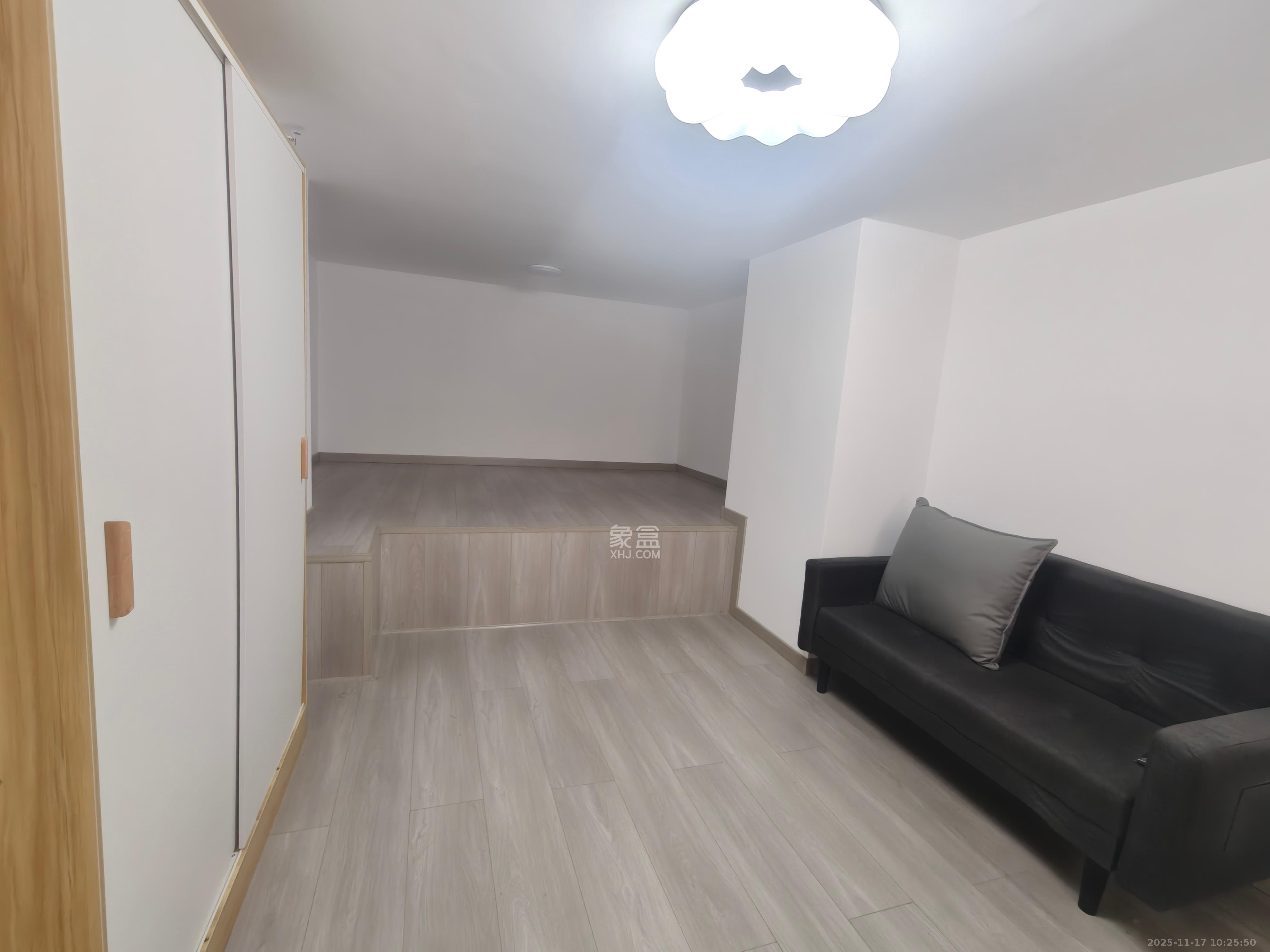 中交广场公寓  2室1厅1卫    2000.0元/月室内图