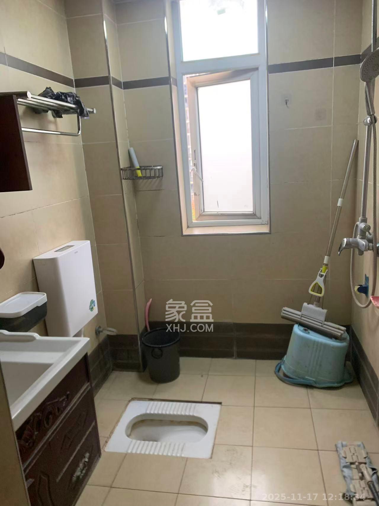 中房F联邦  3室2厅2卫    2200.0元/月室内图