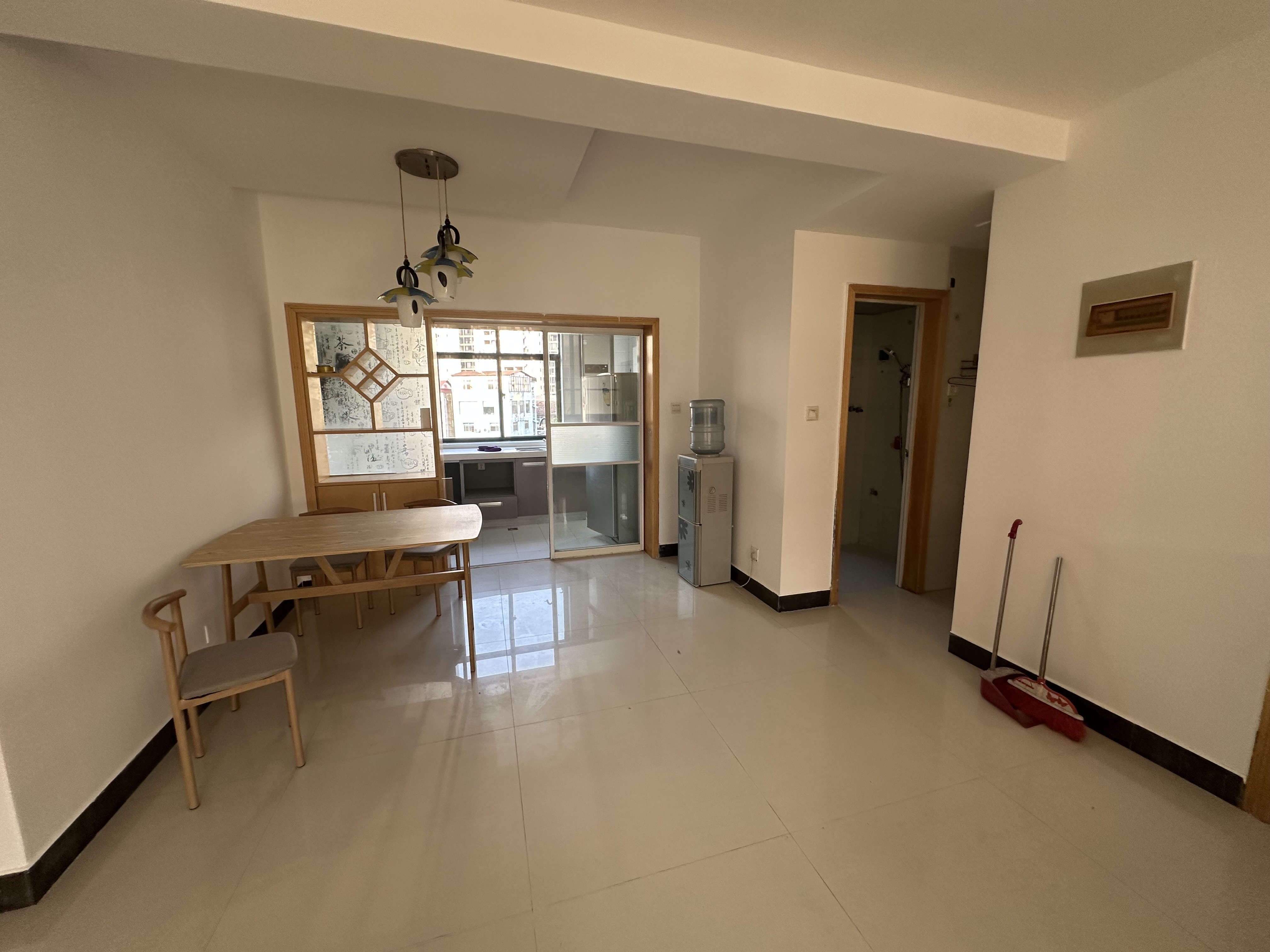 鼎泰逸景园  2室2厅1卫    1300.0元/月室内图