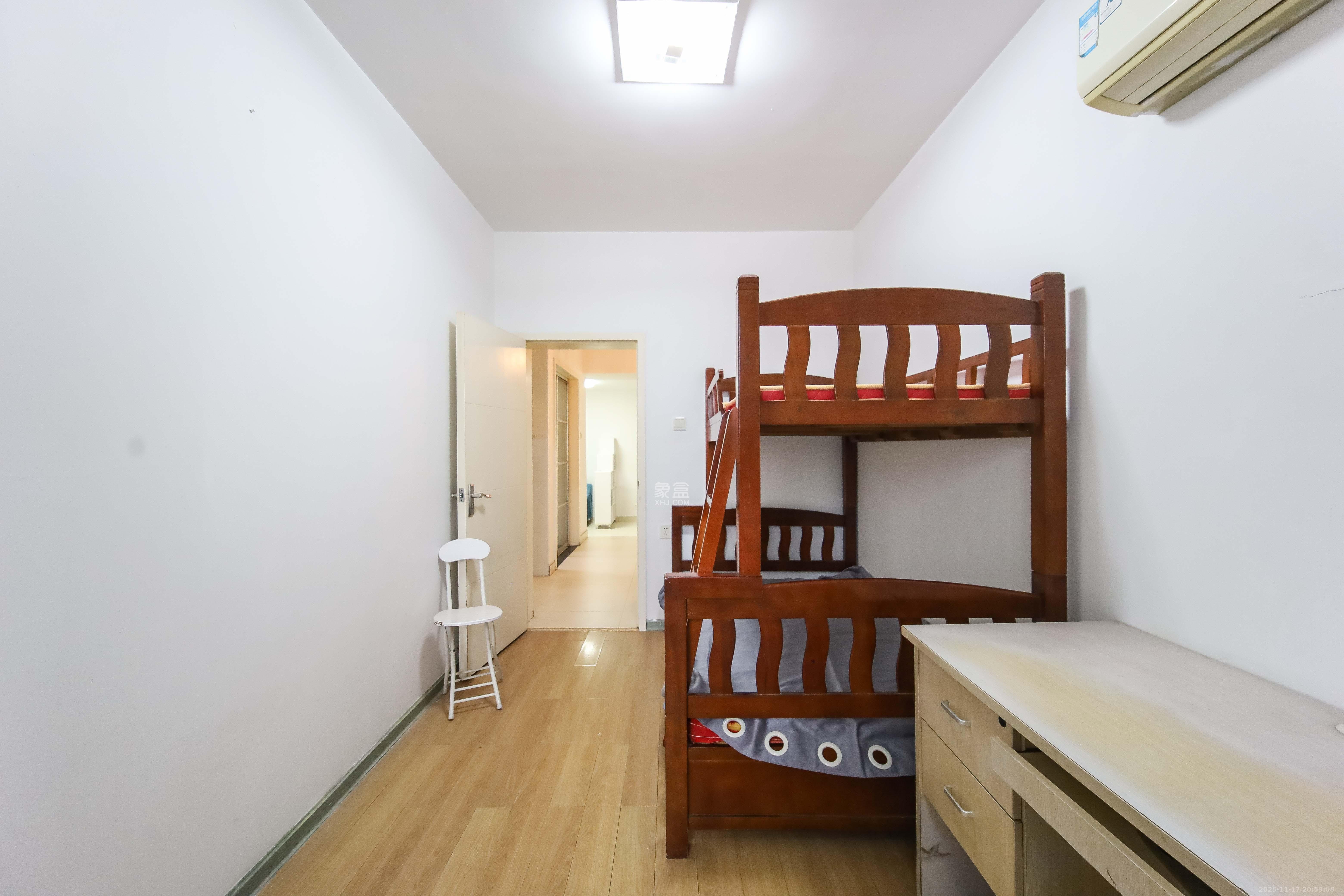 东玺门 2室2厅1卫 65.0万 东玺门 2室2厅1卫 65.0万卧室