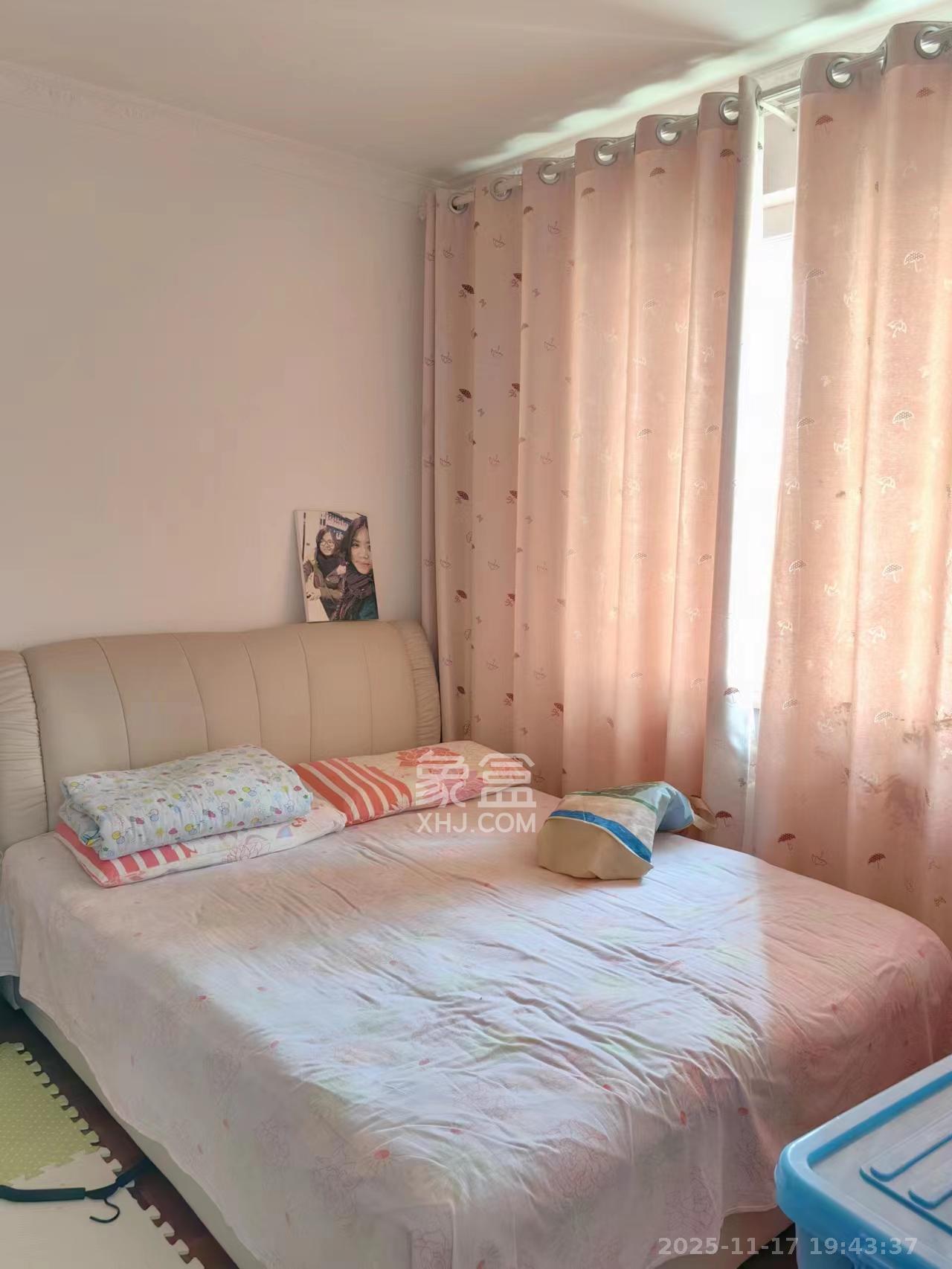 麓谷锦和园  3室2厅1卫    2300.0元/月室内图