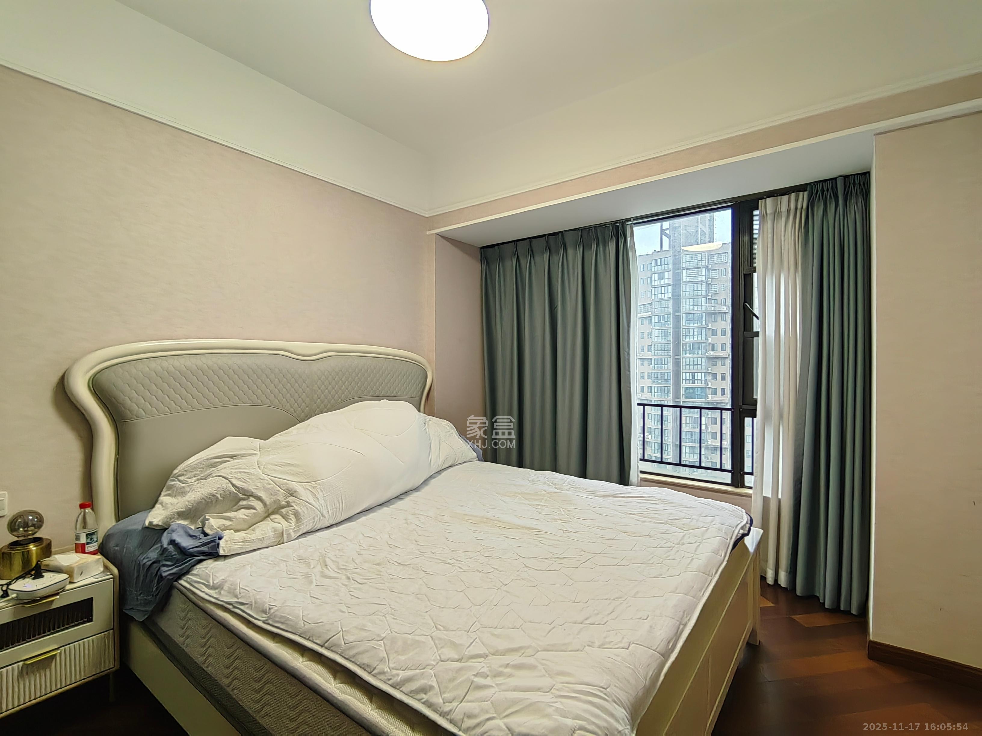 万科金域蓝湾  3室2厅1卫    2500.0元/月室内图