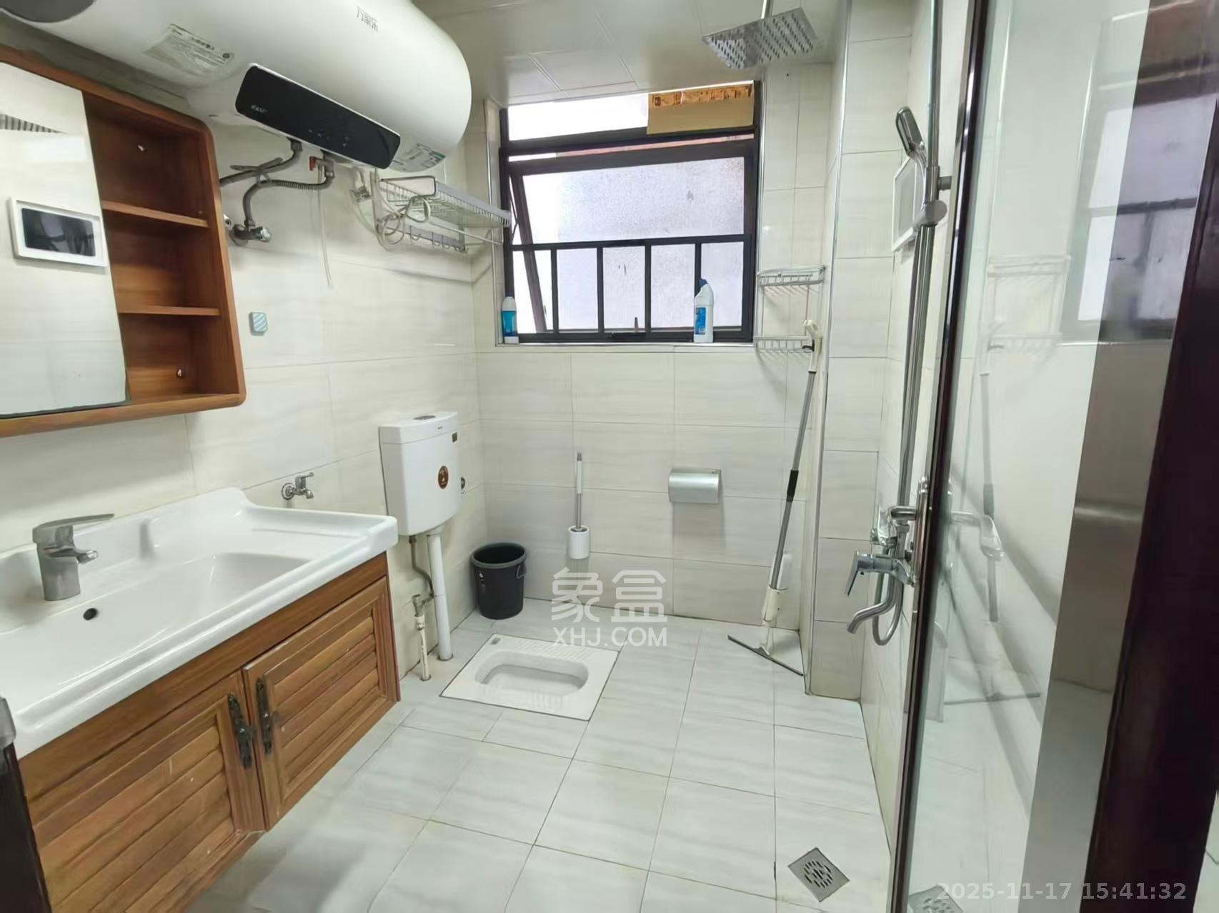 新华都万家城  2室2厅1卫    2200.0元/月室内图