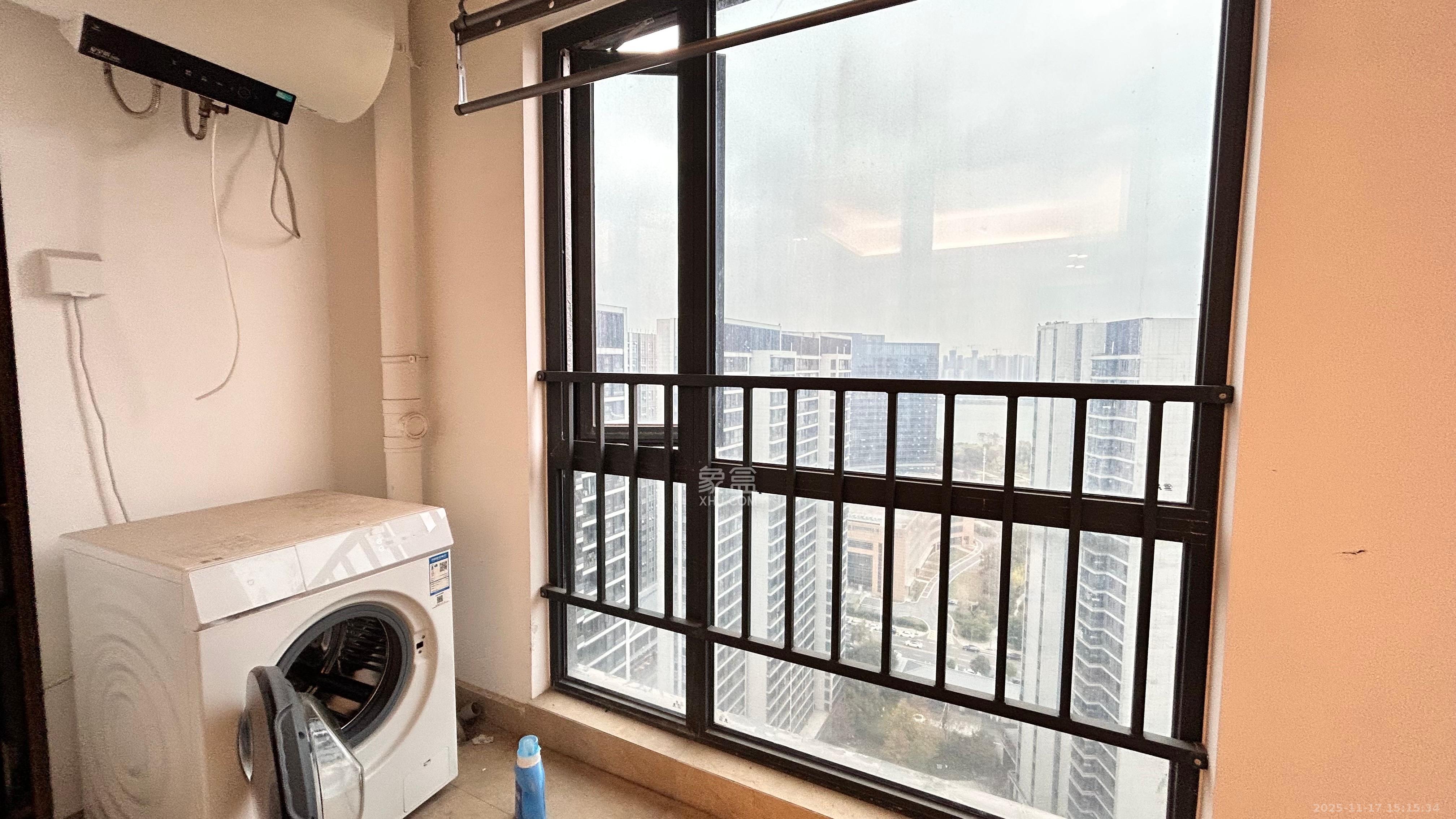 中海阅江府  1室1厅1卫    2500.0元/月室内图