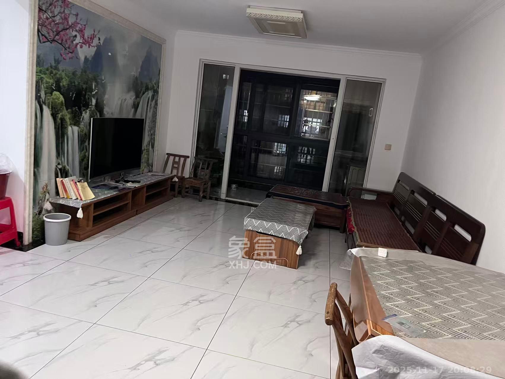 和润园一、二期 1室0厅0卫 2000.0元/月 和润园一、二期 1室0厅0卫 2000.0元/月室内图