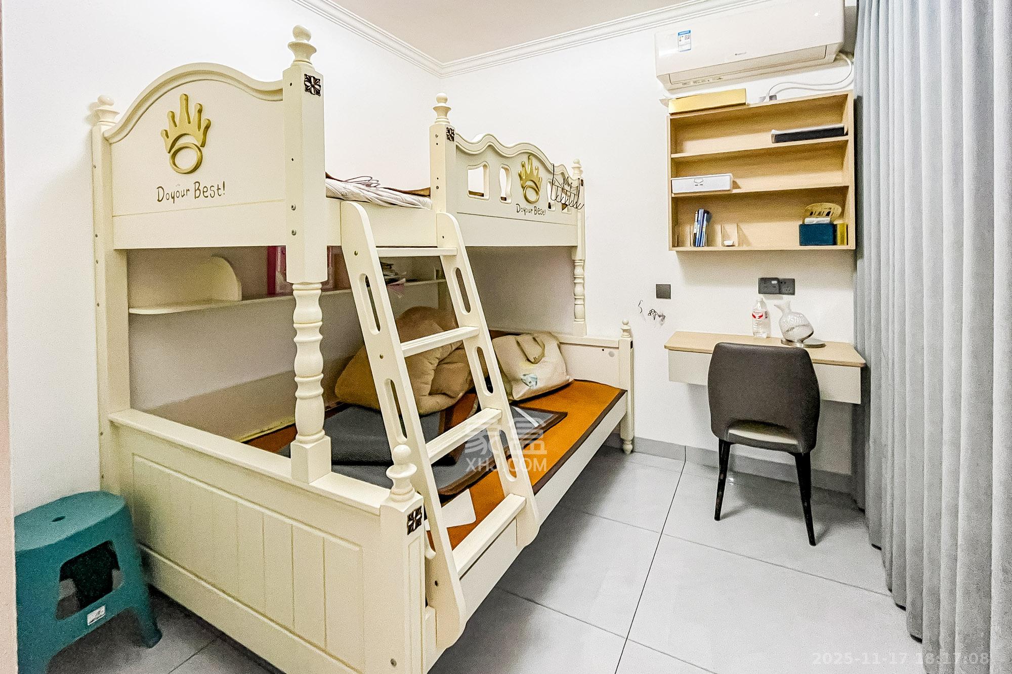 北辰三角洲B2E2区 3室2厅1卫 130.0万 北辰三角洲B2E2区 3室2厅1卫 130.0万卧室