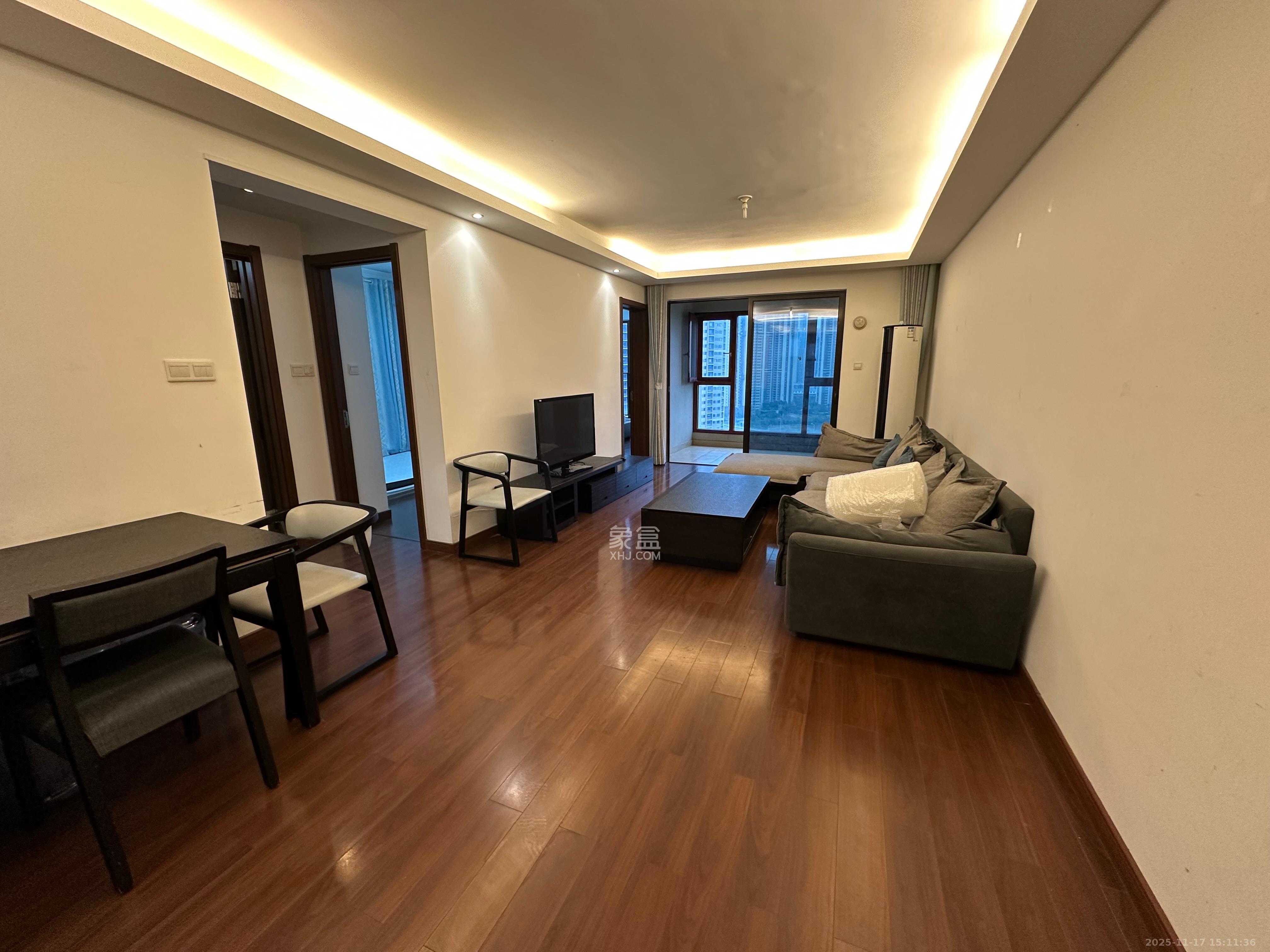 万科里金域滨江  3室1厅1卫    3200.0元/月