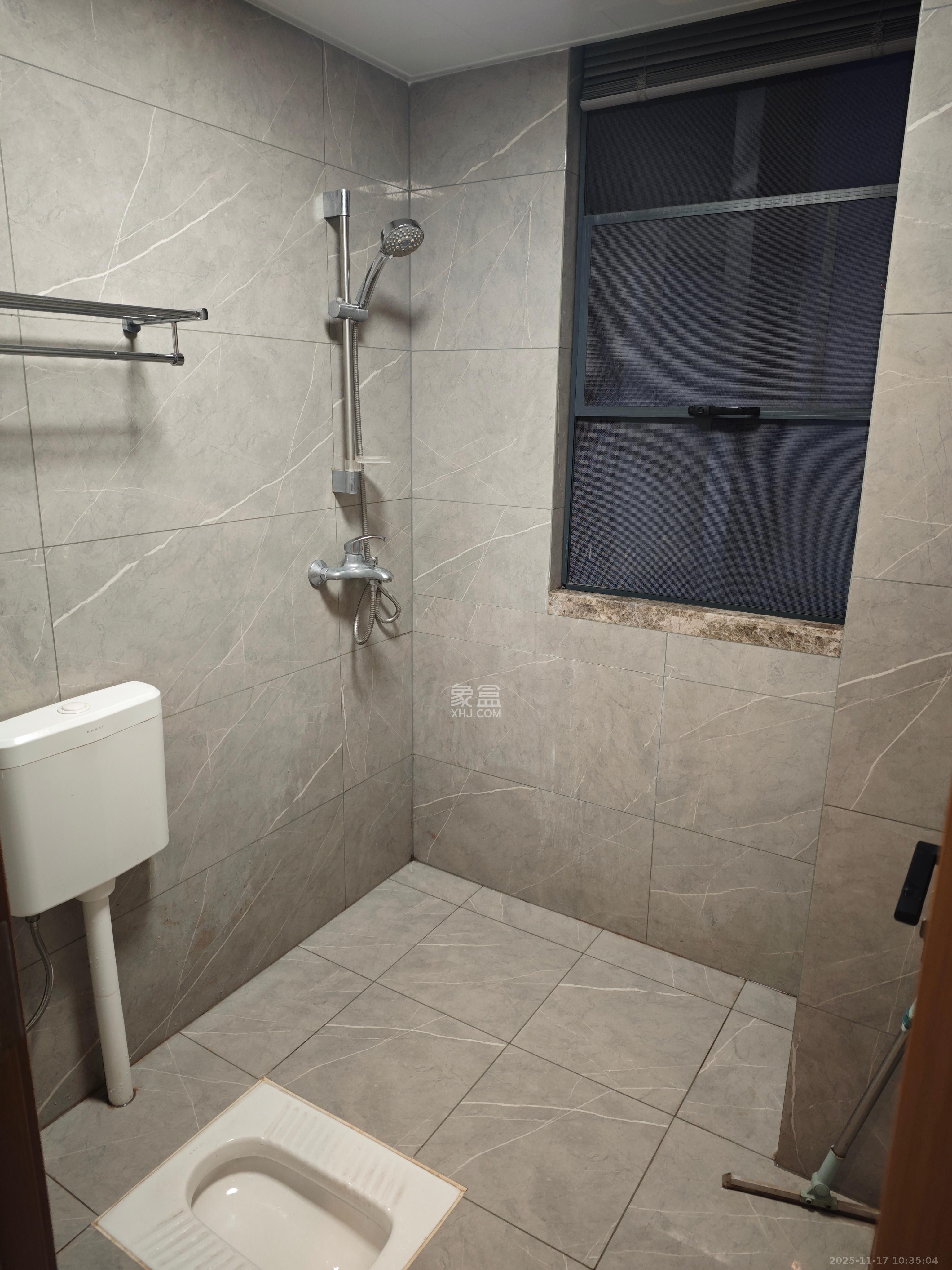 长房云西府一期  3室2厅1卫    3000.0元/月室内图