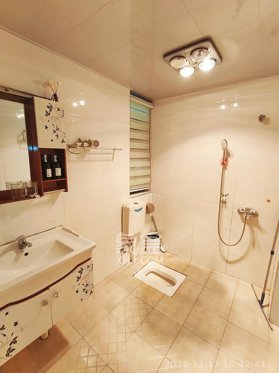 新城新世界一二三期 3室2厅1卫 2700.0元/月 新城新世界一二三期 3室2厅1卫 2700.0元/月室内图