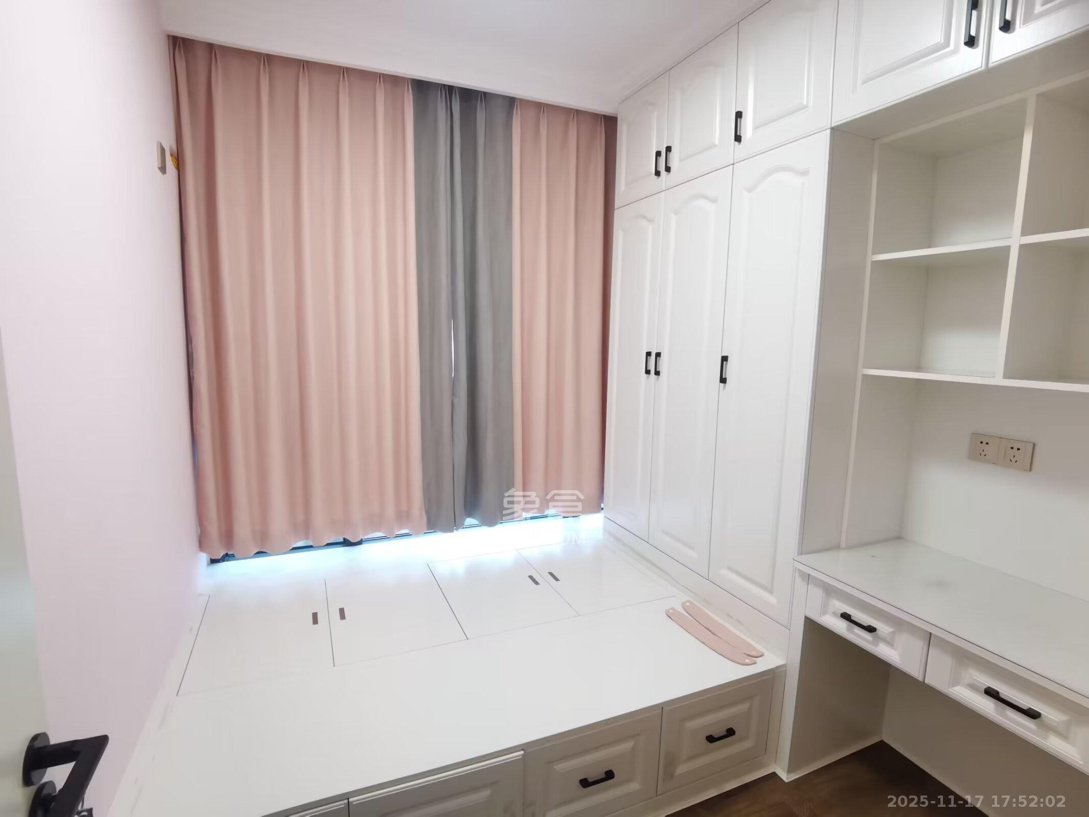 湖湘奥林匹克花园 3室2厅1卫 2600.0元/月 湖湘奥林匹克花园 3室2厅1卫 2600.0元/月室内图