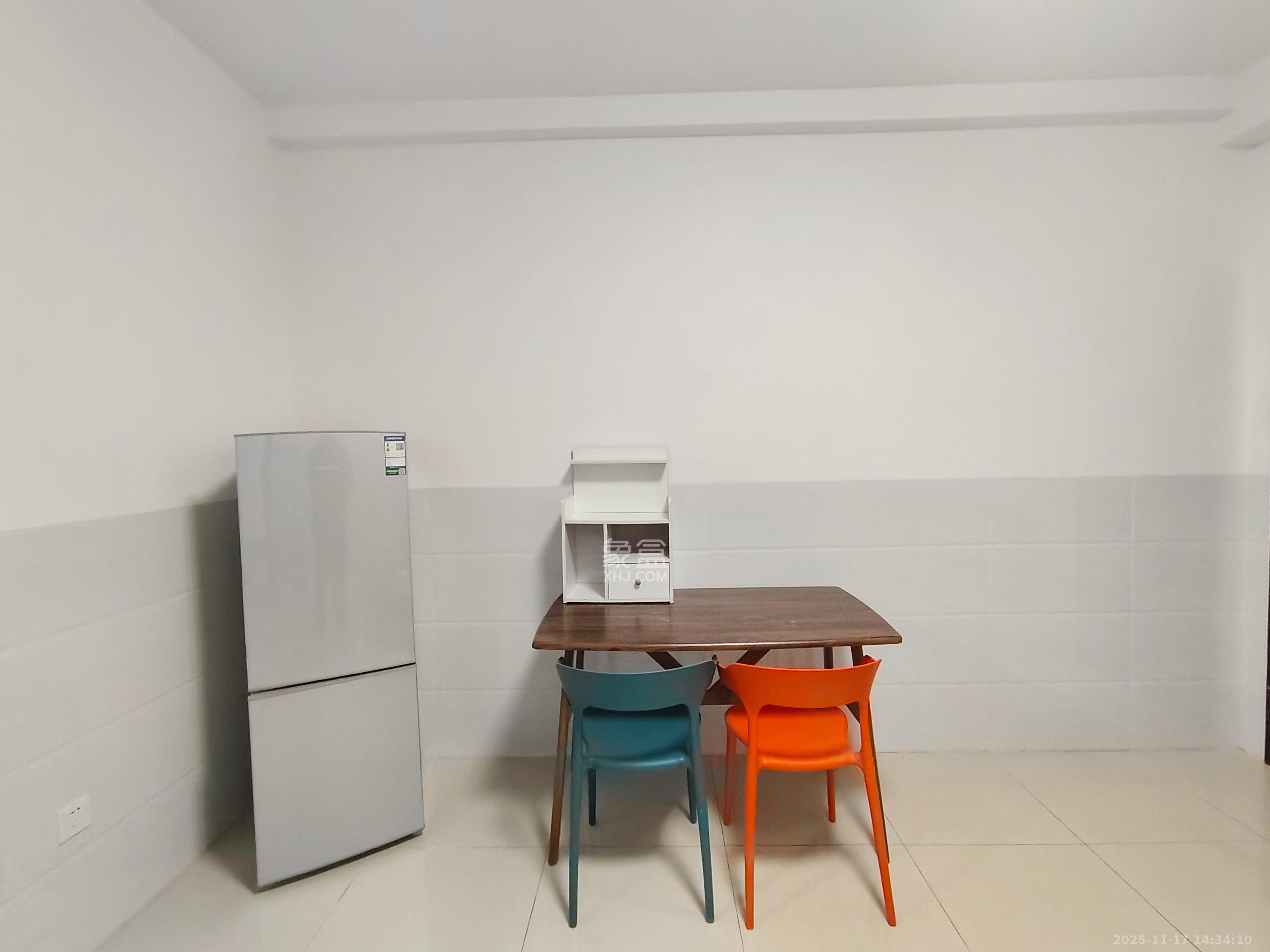 马王堆陶瓷城新合区  1室1厅1卫    1500.0元/月室内图1