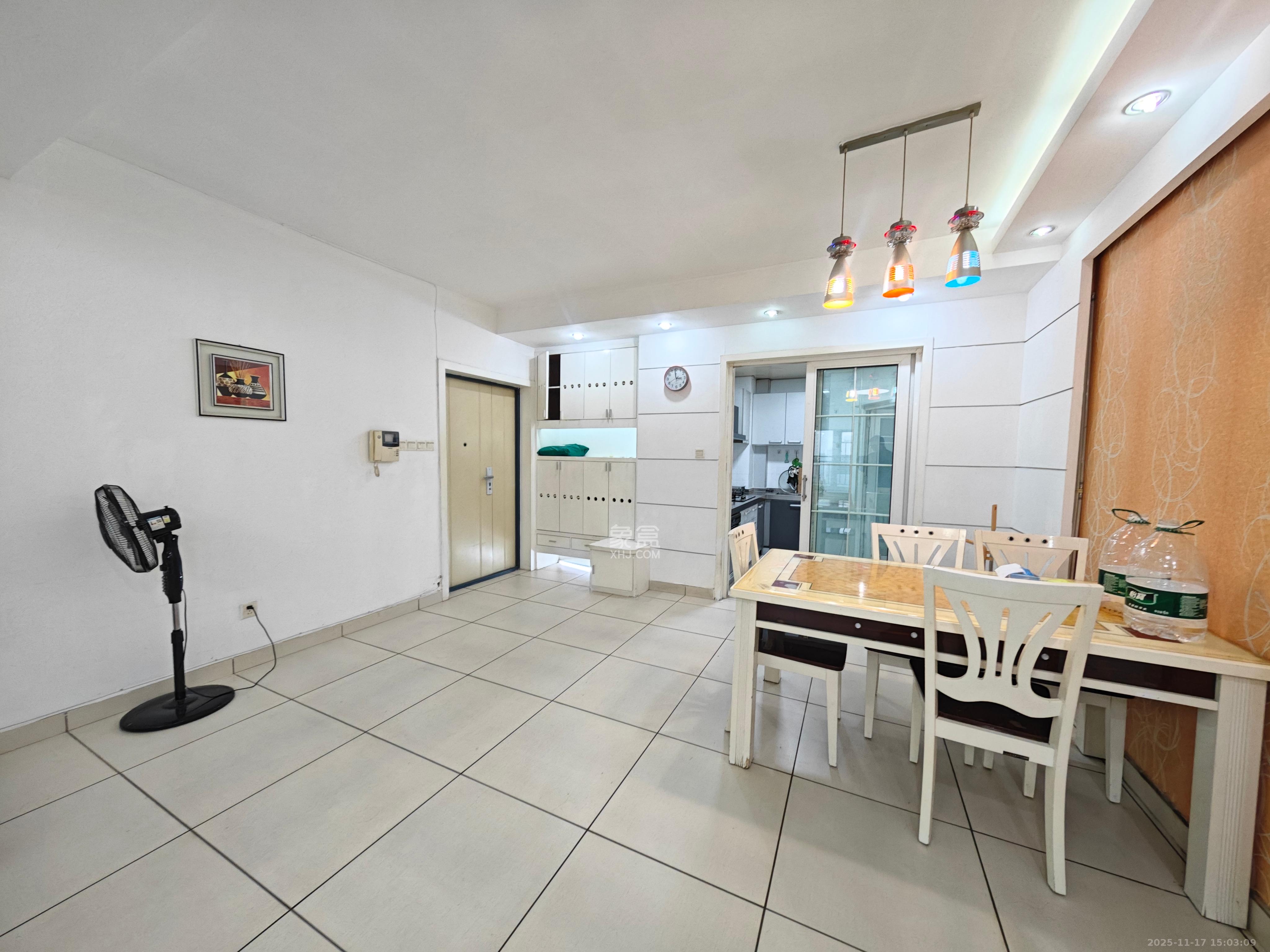 三重星都心 2室2厅1卫 2800.0元/月 三重星都心 2室2厅1卫 2800.0元/月室内图