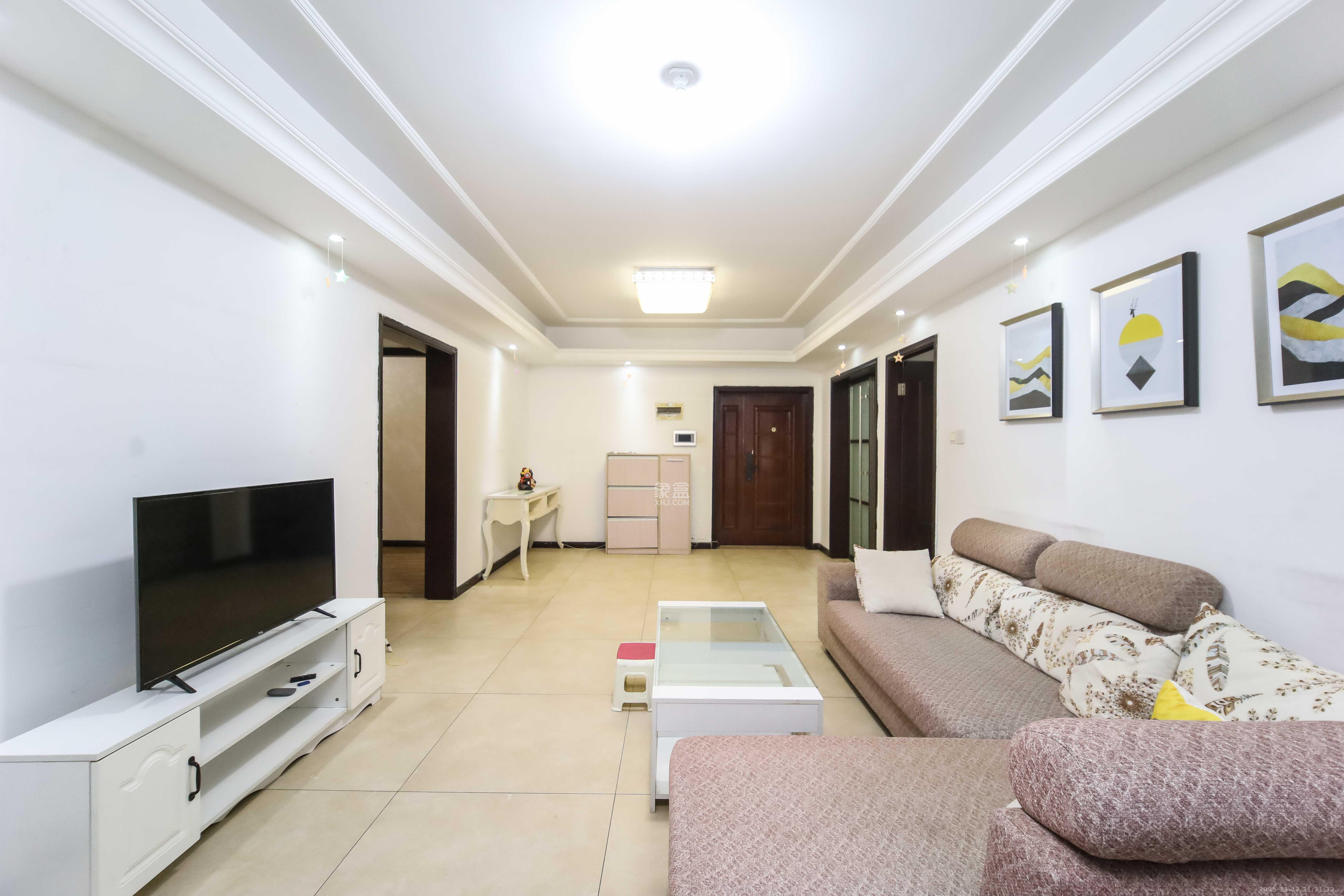 上东辛顿公寓 3室2厅2卫 85.0万 上东辛顿公寓 3室2厅2卫 85.0万客厅