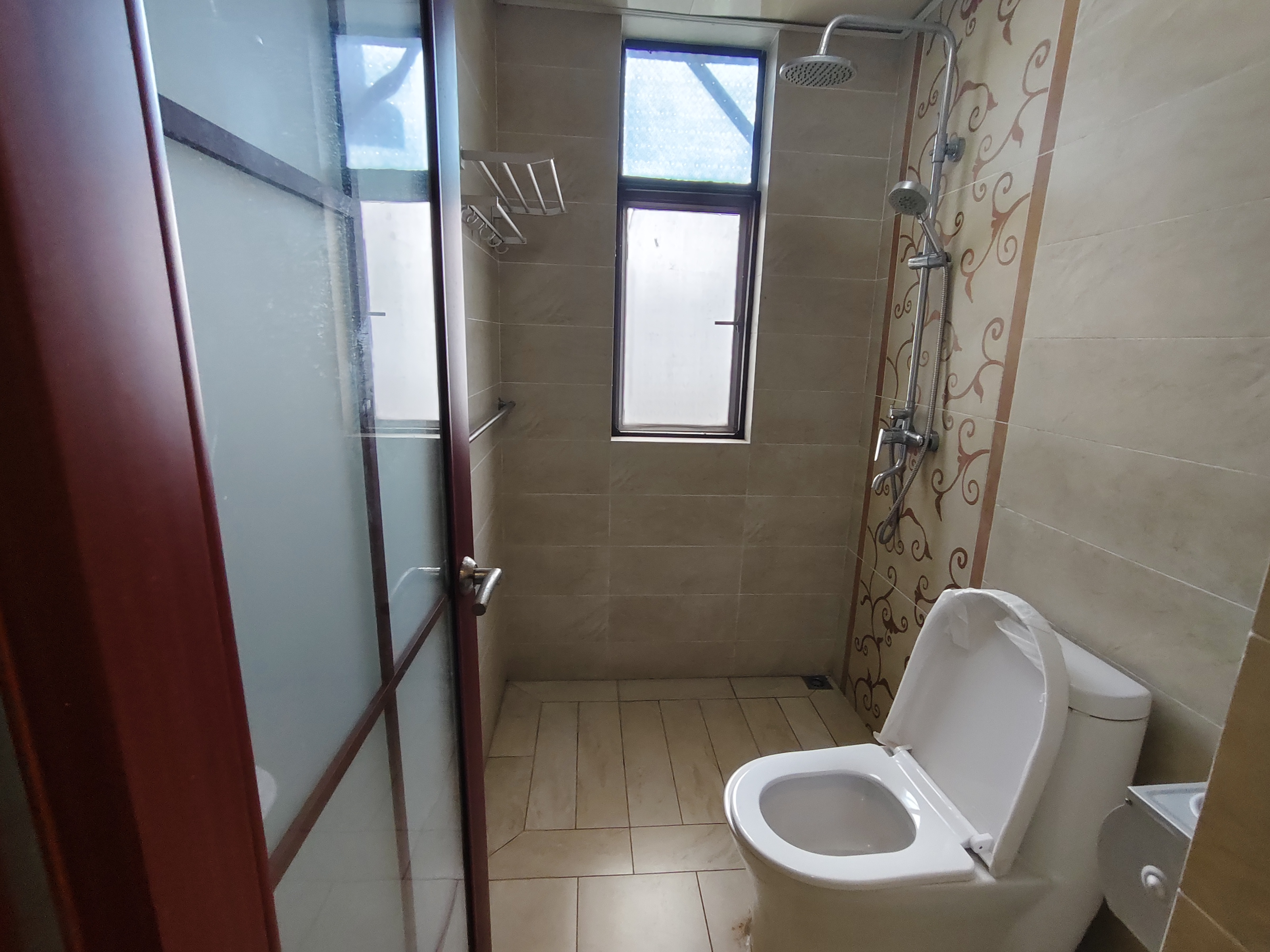 滨江帝景一期  3室2厅2卫    2600.0元/月室内图