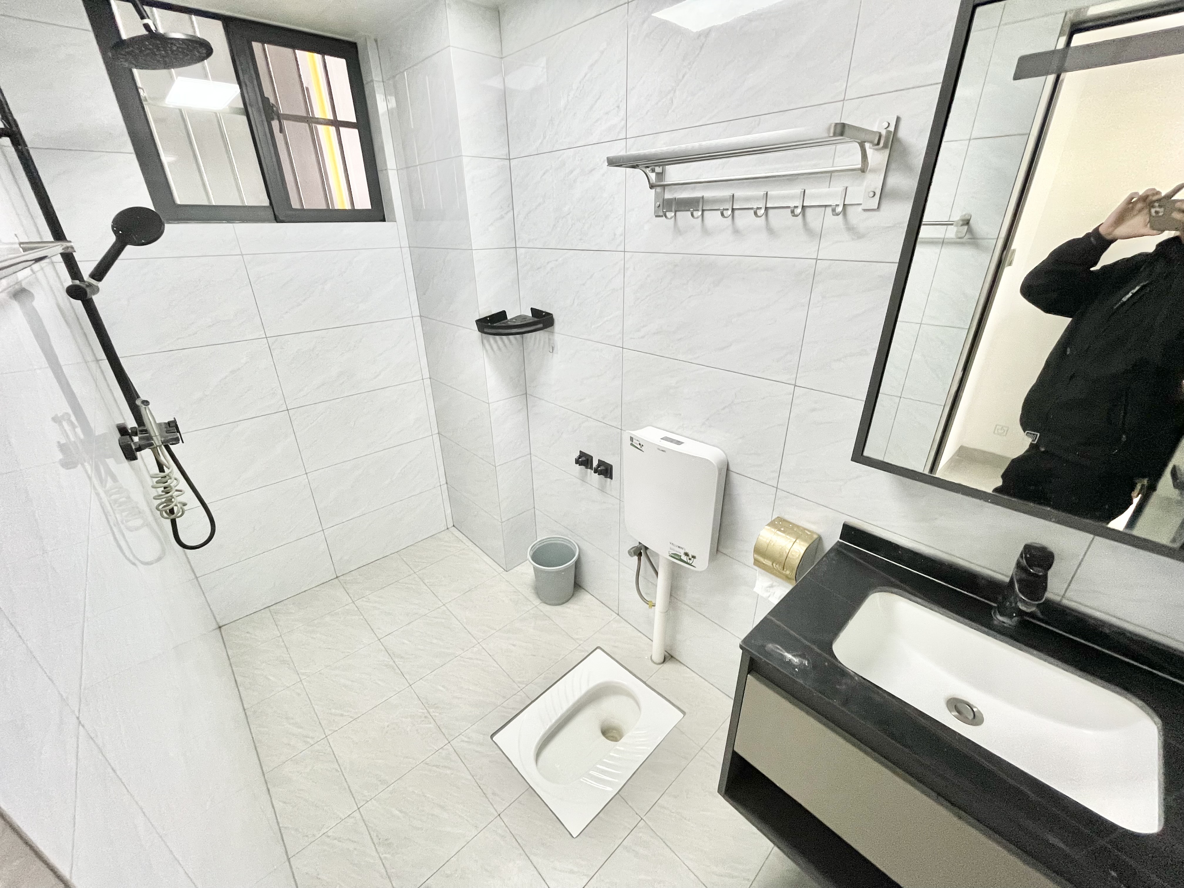 化肥厂宿舍  2室2厅1卫    2200.0元/月室内图