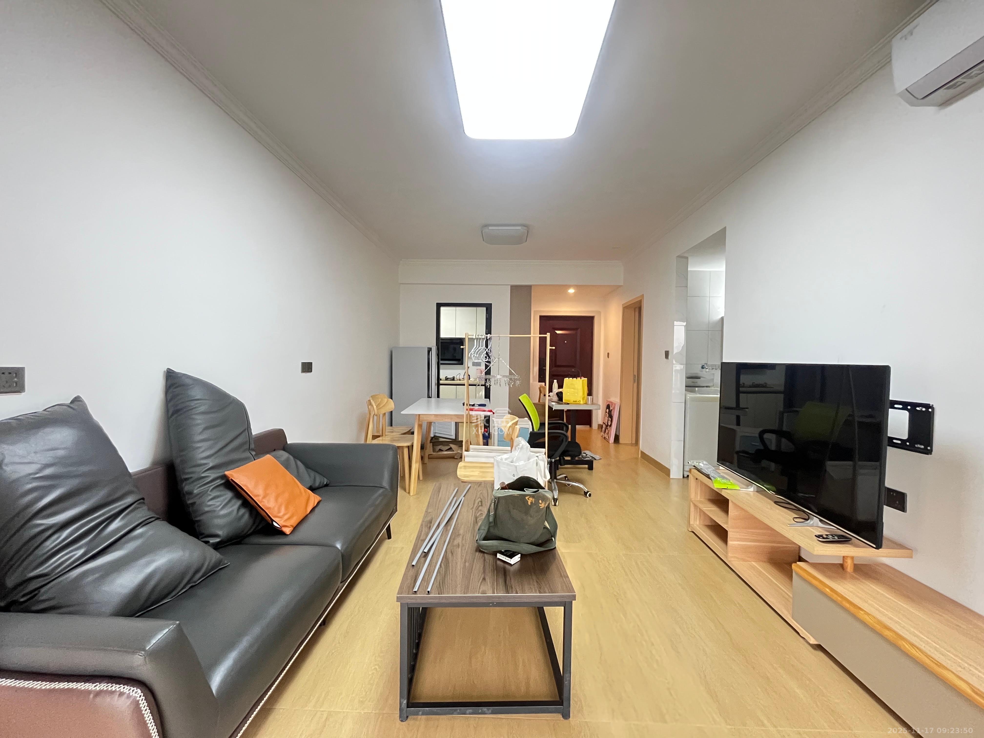 栖凤佳园  2室2厅1卫    2500.0元/月室内图