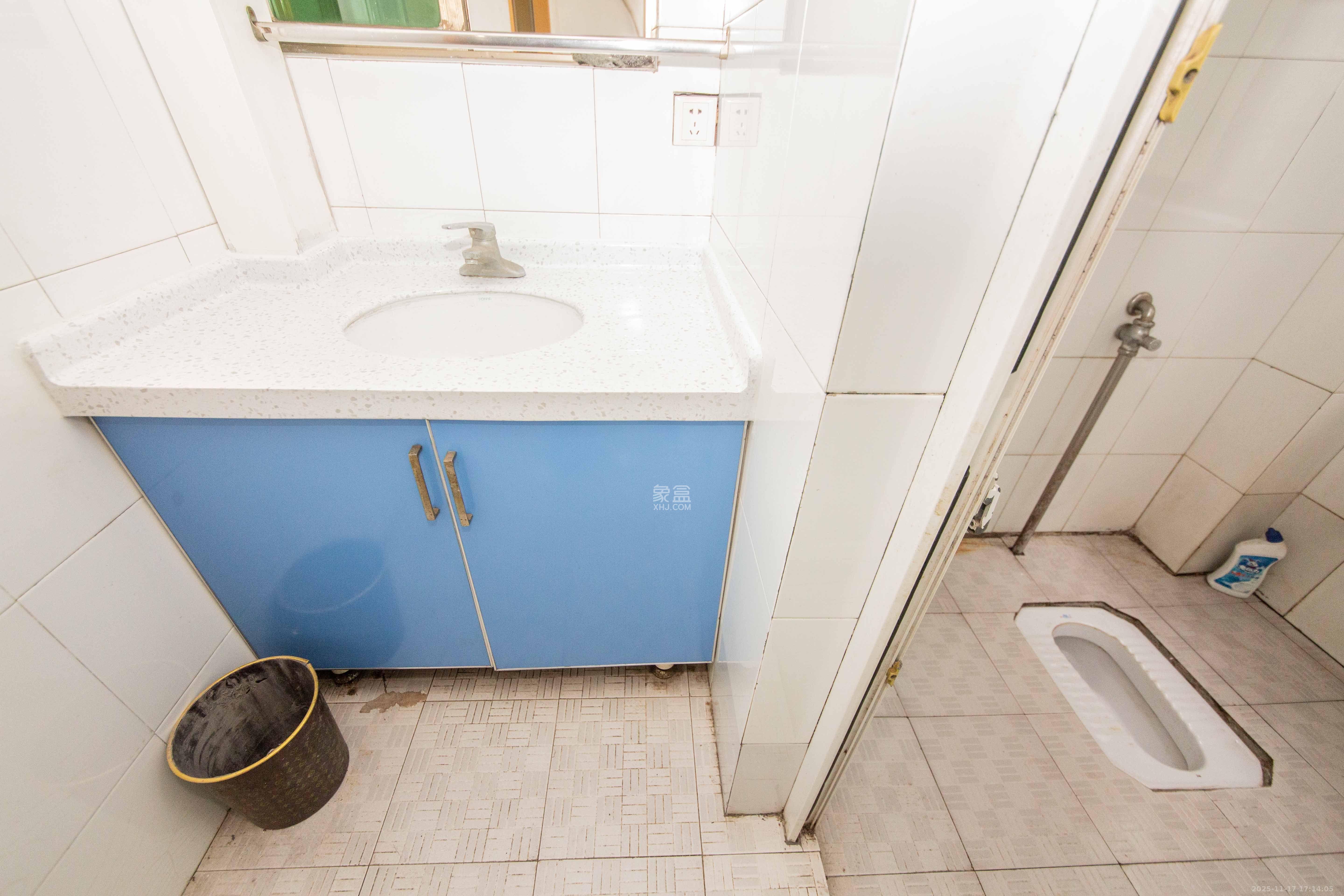 景香苑  3室2厅2卫    2000.0元/月室内图