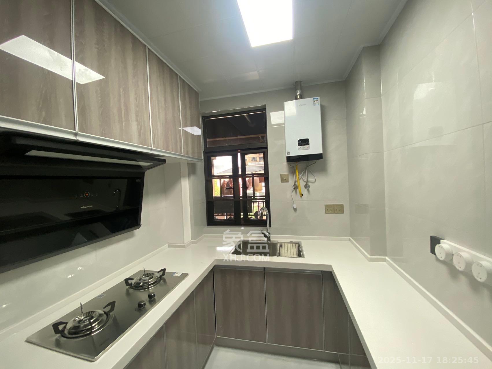 嘉雨东苑  2室1厅1卫    2600.0元/月室内图