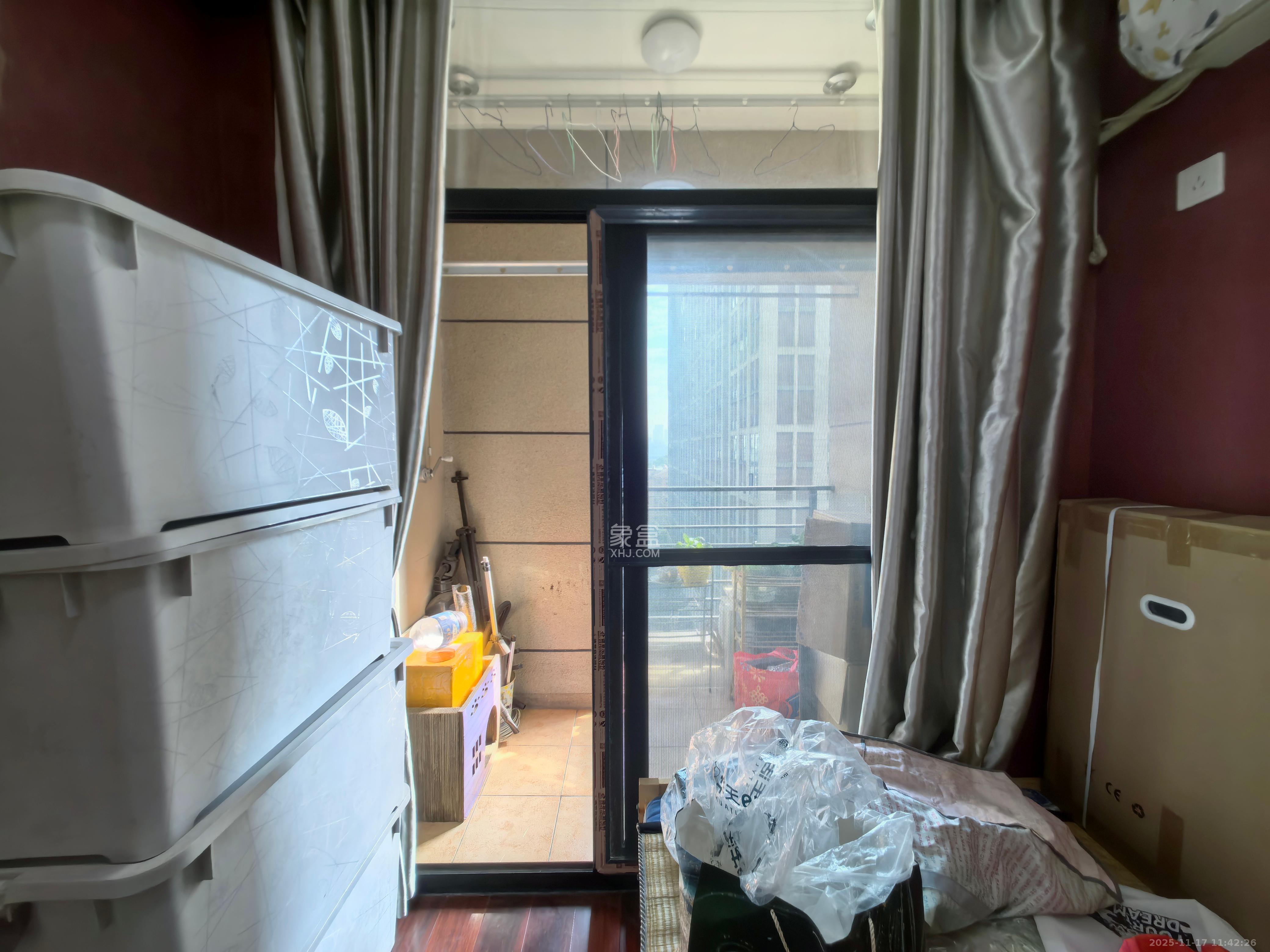 郡原广场 1室1厅1卫 2000.0元/月 郡原广场 1室1厅1卫 2000.0元/月室内图