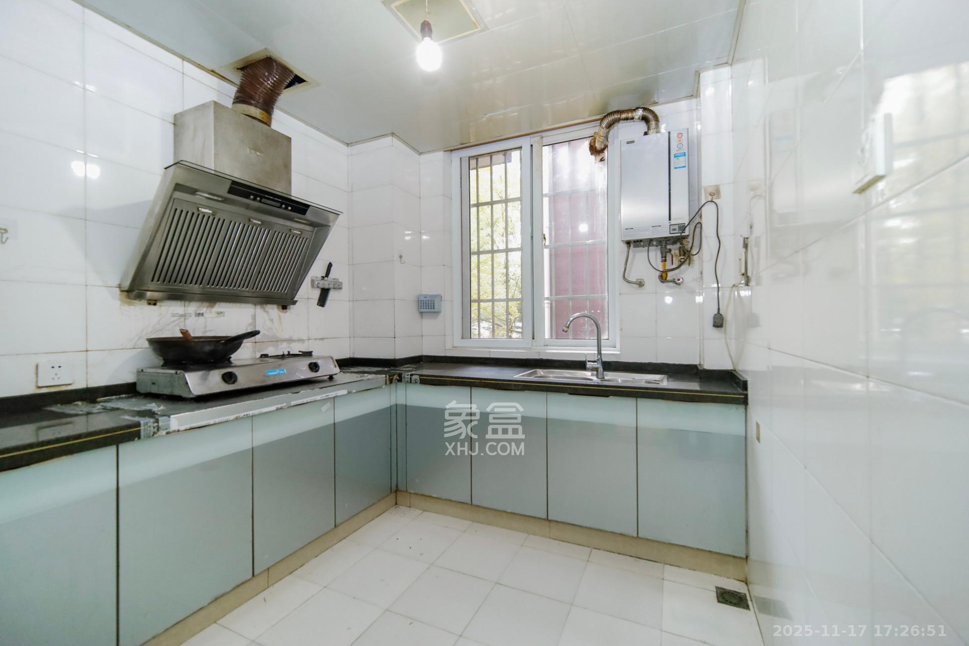 湘樟园小区(湘樟家园) 1室0厅0卫 1500.0元/月 湘樟园小区(湘樟家园) 1室0厅0卫 1500.0元/月室内图