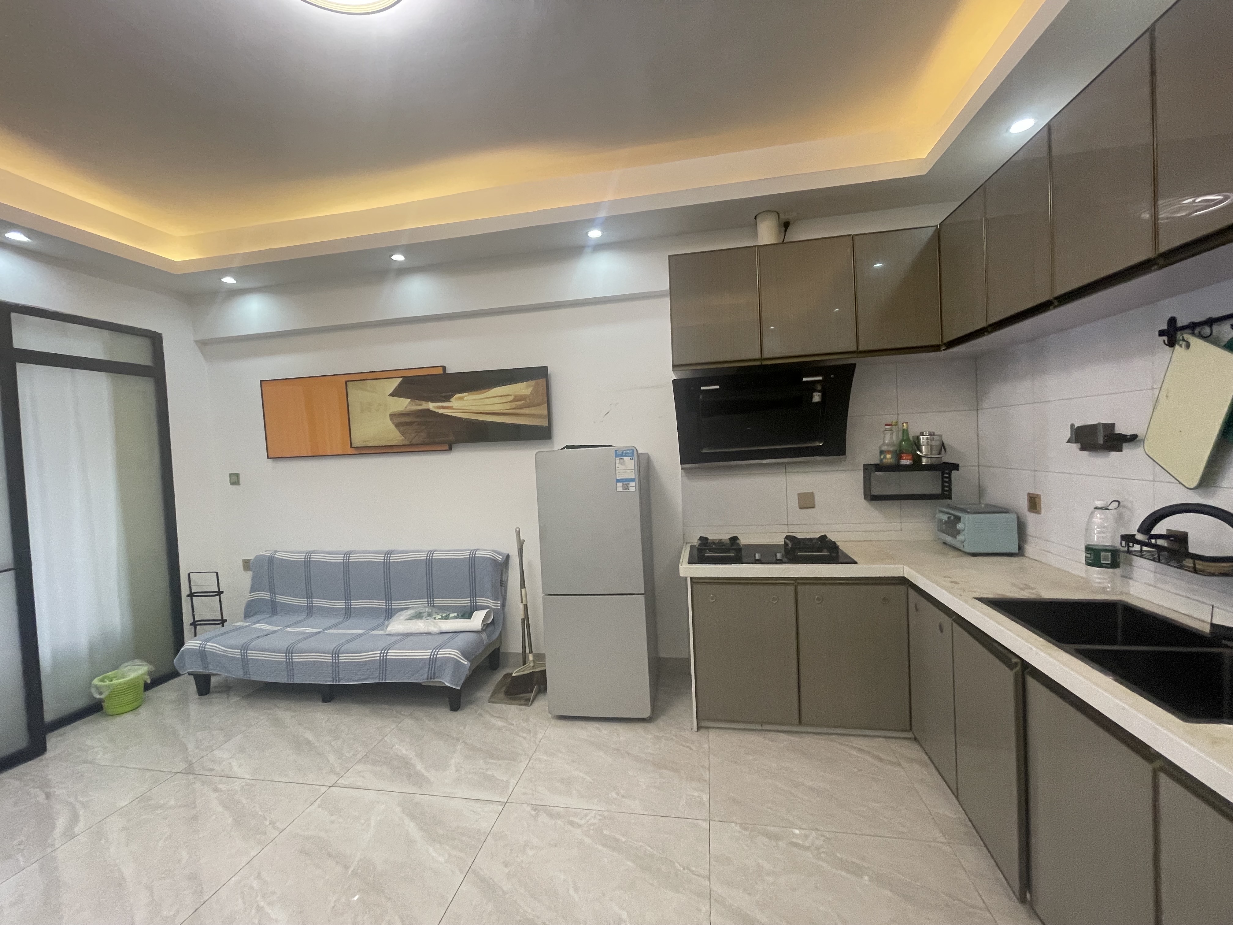 宝驹花园  1室1厅1卫    1800.0元/月室内图