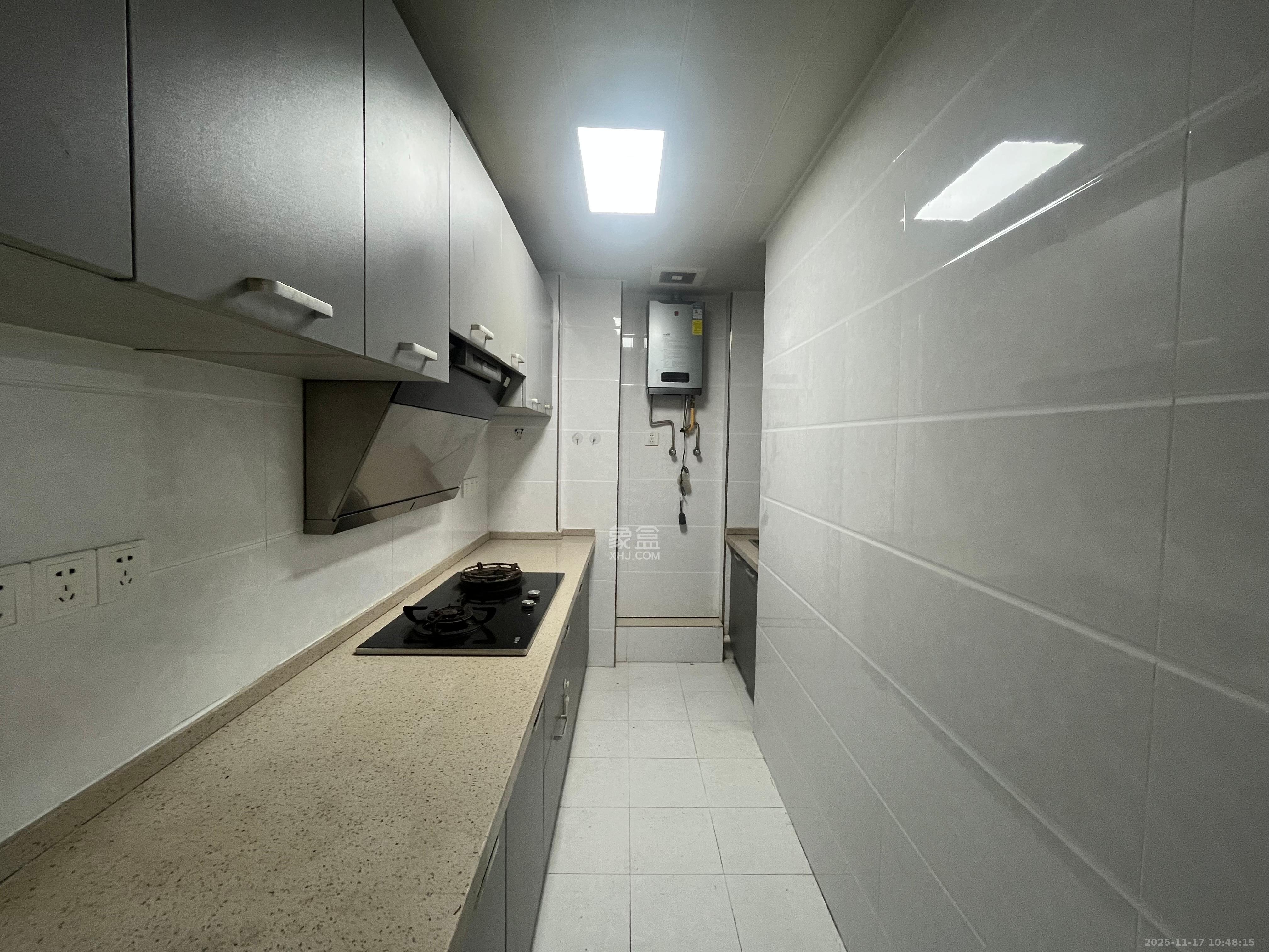 阳光丽城一期 3室2厅1卫 2500.0元/月 阳光丽城一期 3室2厅1卫 2500.0元/月室内图