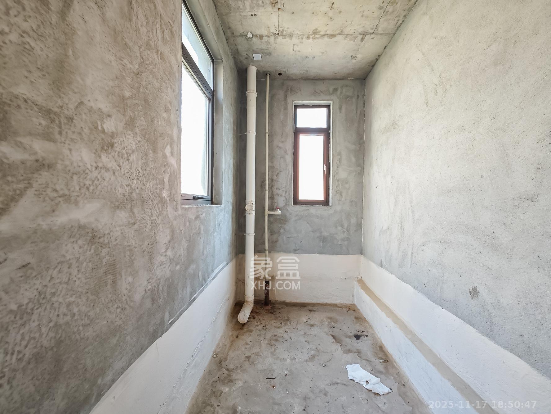 恒基旭辉湖山赋 5室3厅3卫 480.0万 恒基旭辉湖山赋 5室3厅3卫 480.0万卫生间