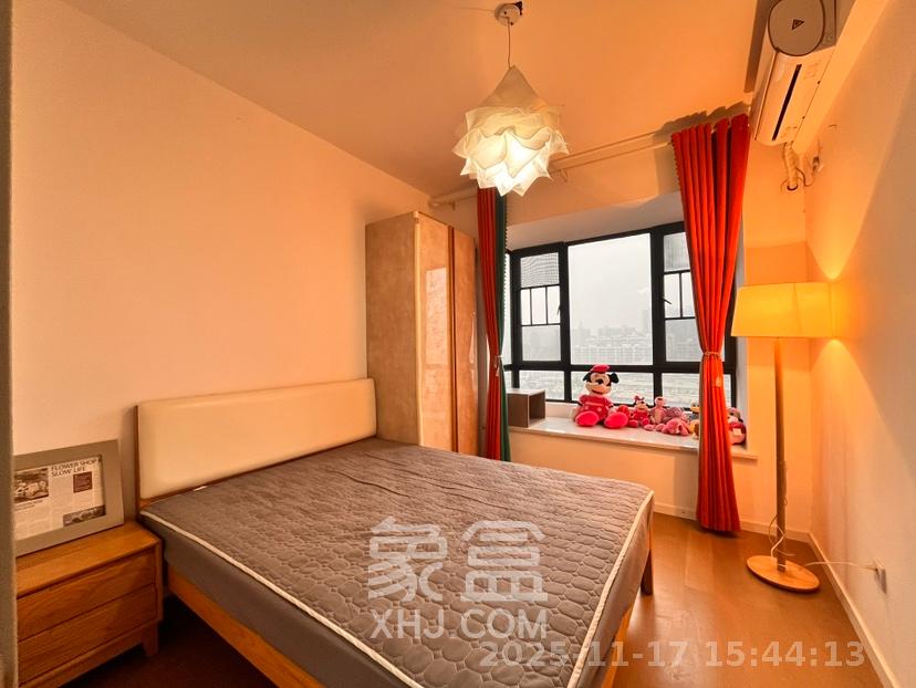 荣悦台 4室2厅2卫 4500.0元/月 荣悦台 4室2厅2卫 4500.0元/月室内图