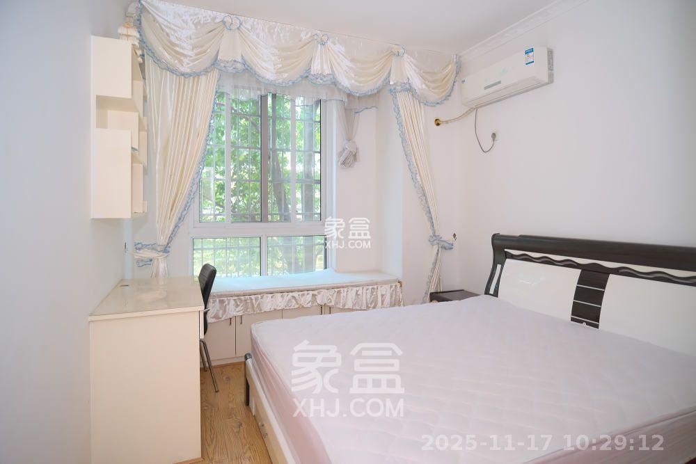 山水湾  2室2厅1卫    1700.0元/月室内图