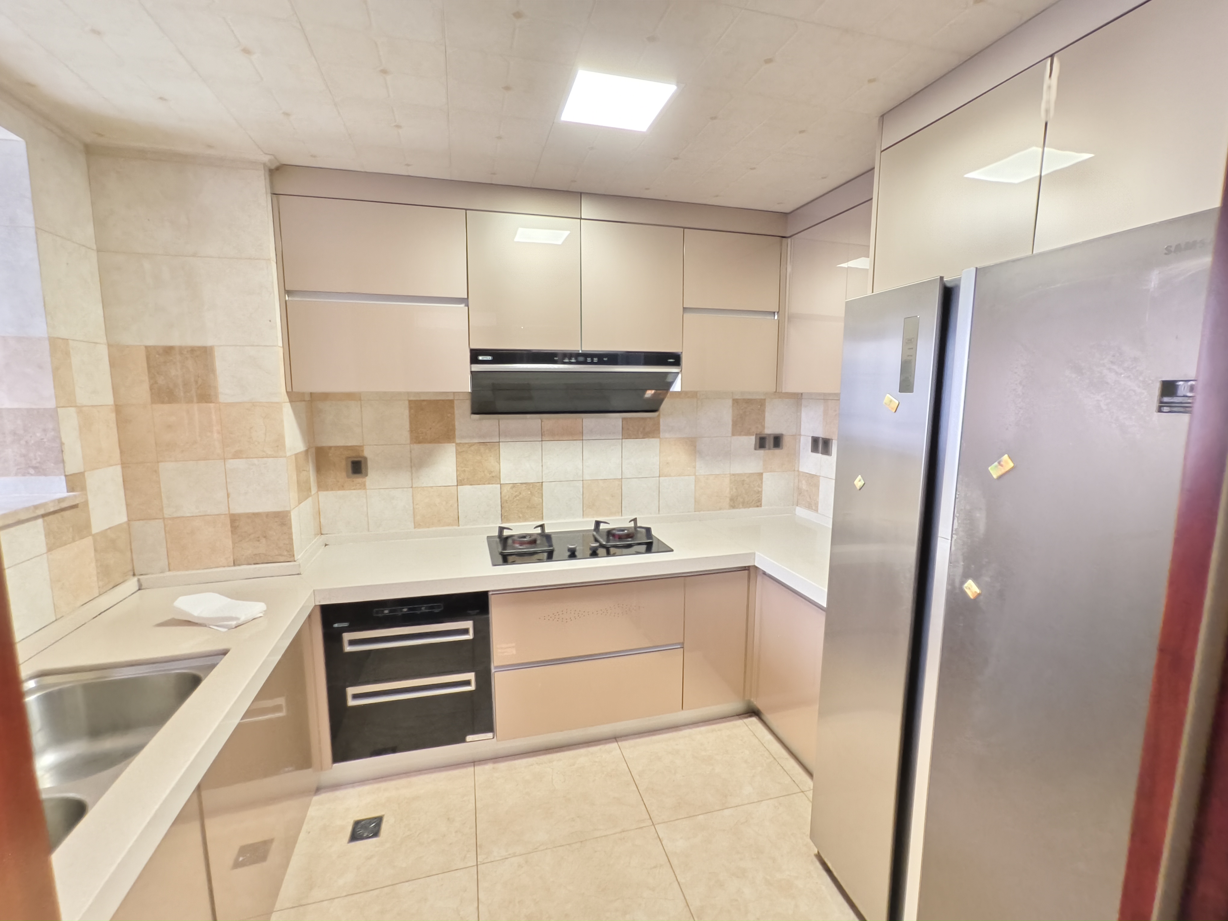 国兴城(C区) 4室2厅2卫 4800.0元/月 国兴城(C区) 4室2厅2卫 4800.0元/月室内图