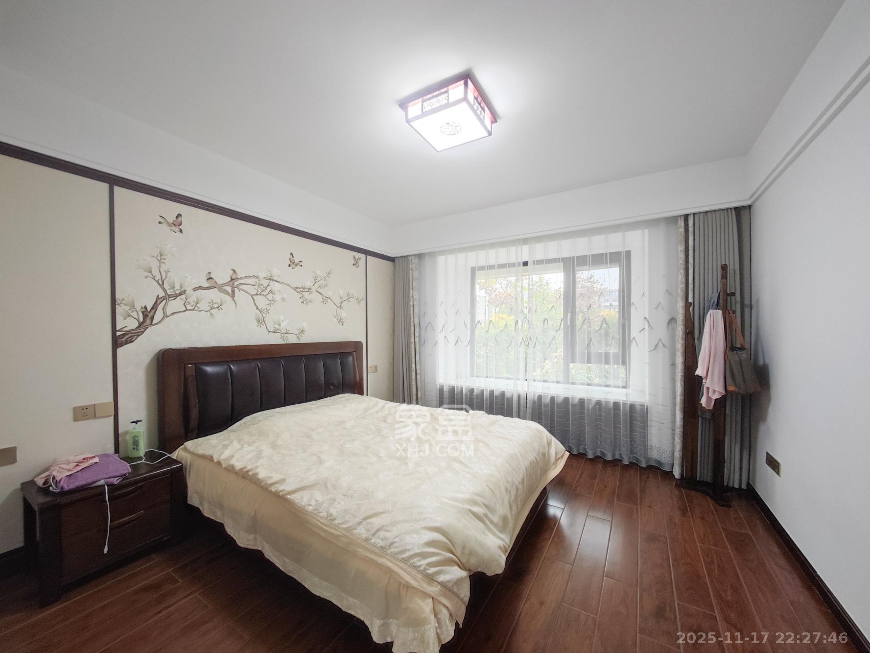 弘阳万侯府 4室2厅2卫 218.0万 弘阳万侯府 4室2厅2卫 218.0万卧室