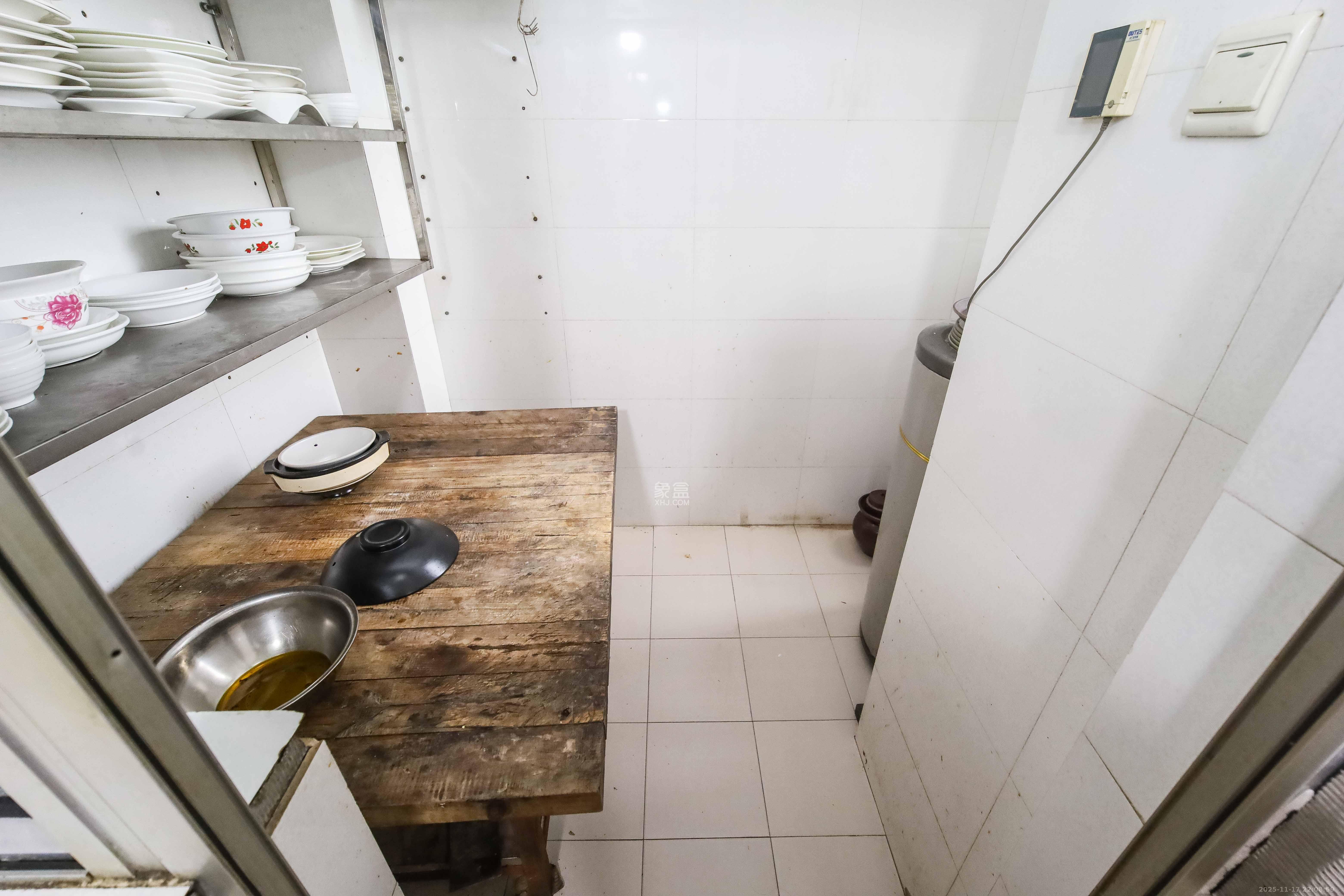 高桥现代商贸城 2室2厅2卫 56.0万 高桥现代商贸城 2室2厅2卫 56.0万其他