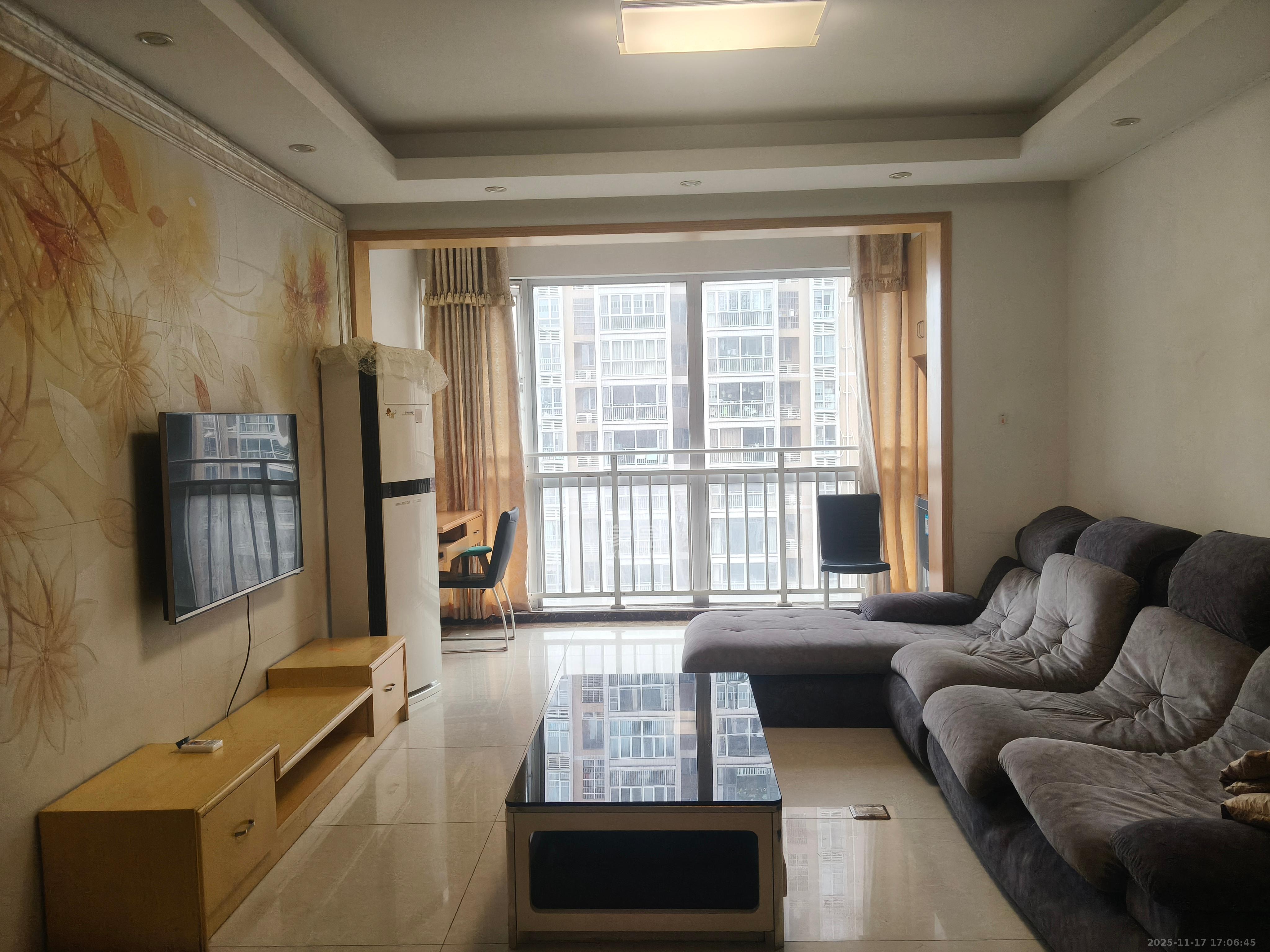 恒广国际景园一二区 2室2厅1卫 1800.0元/月 恒广国际景园一二区 2室2厅1卫 1800.0元/月室内图