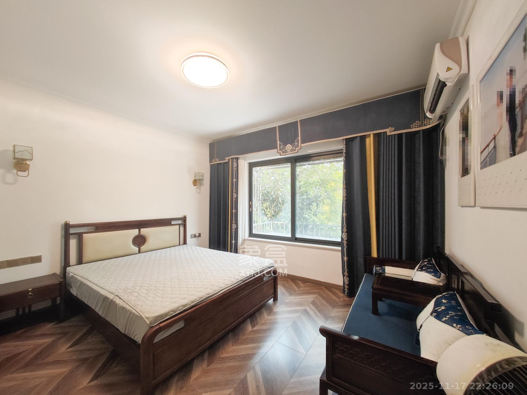 托斯卡纳洋房高层 4室2厅2卫 175.0万 托斯卡纳洋房高层 4室2厅2卫 175.0万卧室