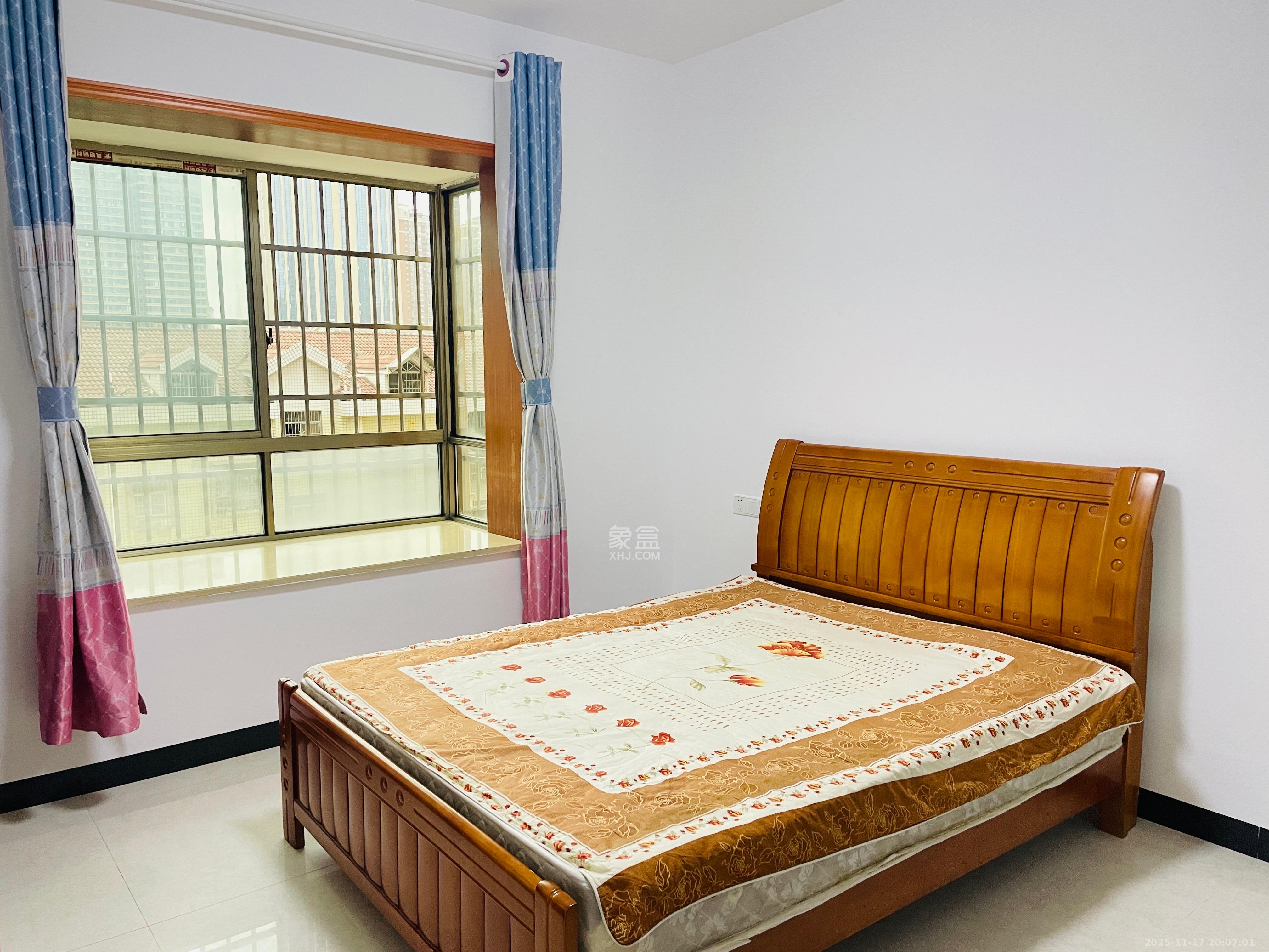 金石蓉园  2室2厅1卫    2000.0元/月室内图