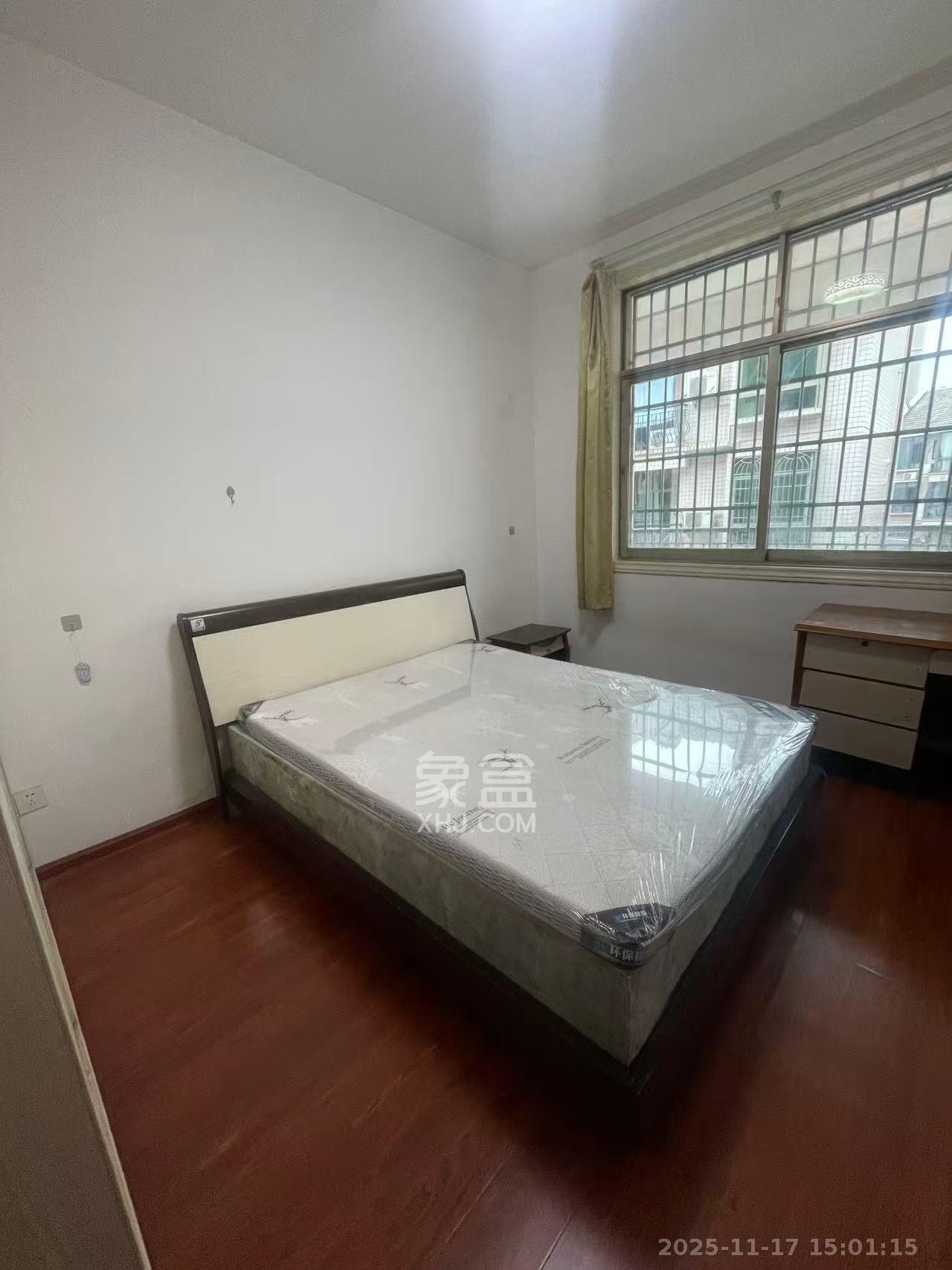 高升小区 4室2厅2卫 2200.0元/月 高升小区 4室2厅2卫 2200.0元/月室内图