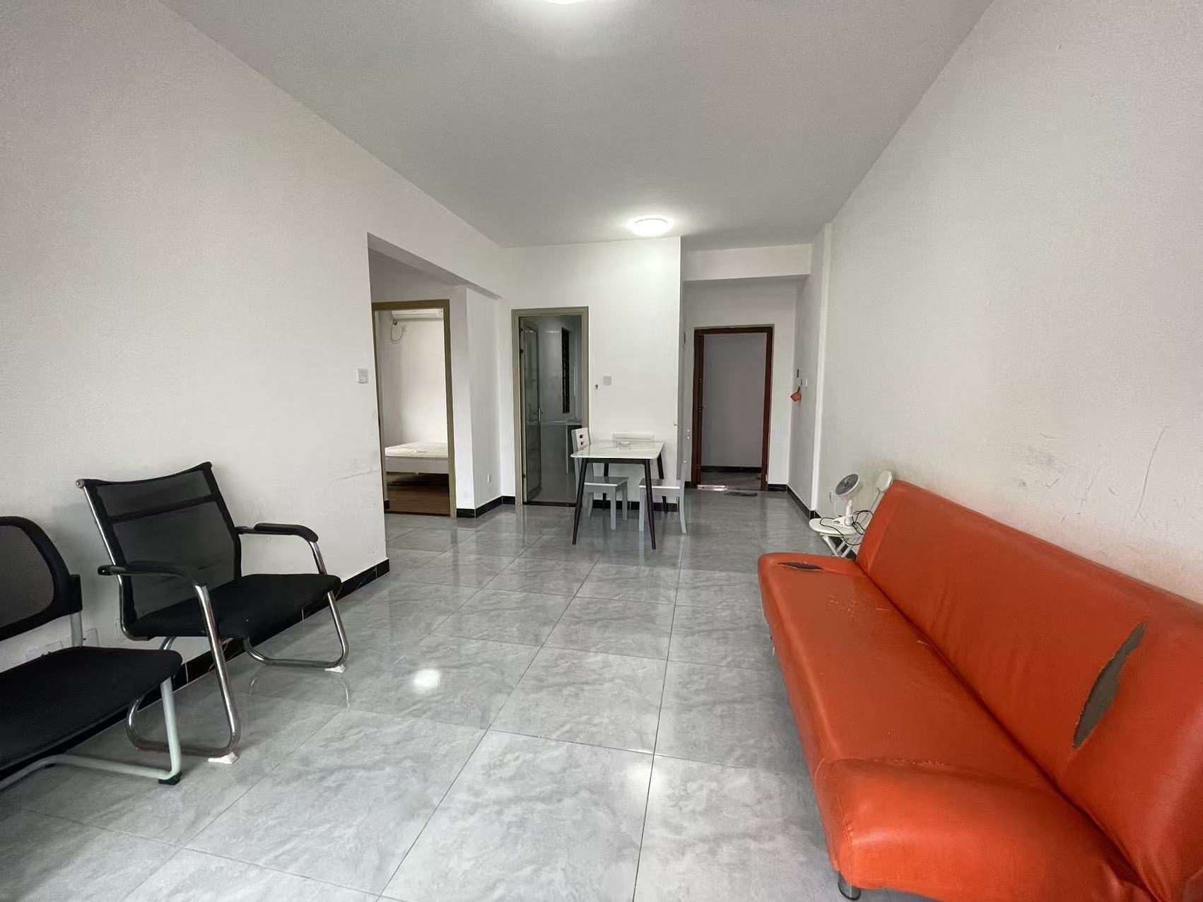 坡博家园四区 2室1厅1卫 2400.0元/月 坡博家园四区 2室1厅1卫 2400.0元/月室内图