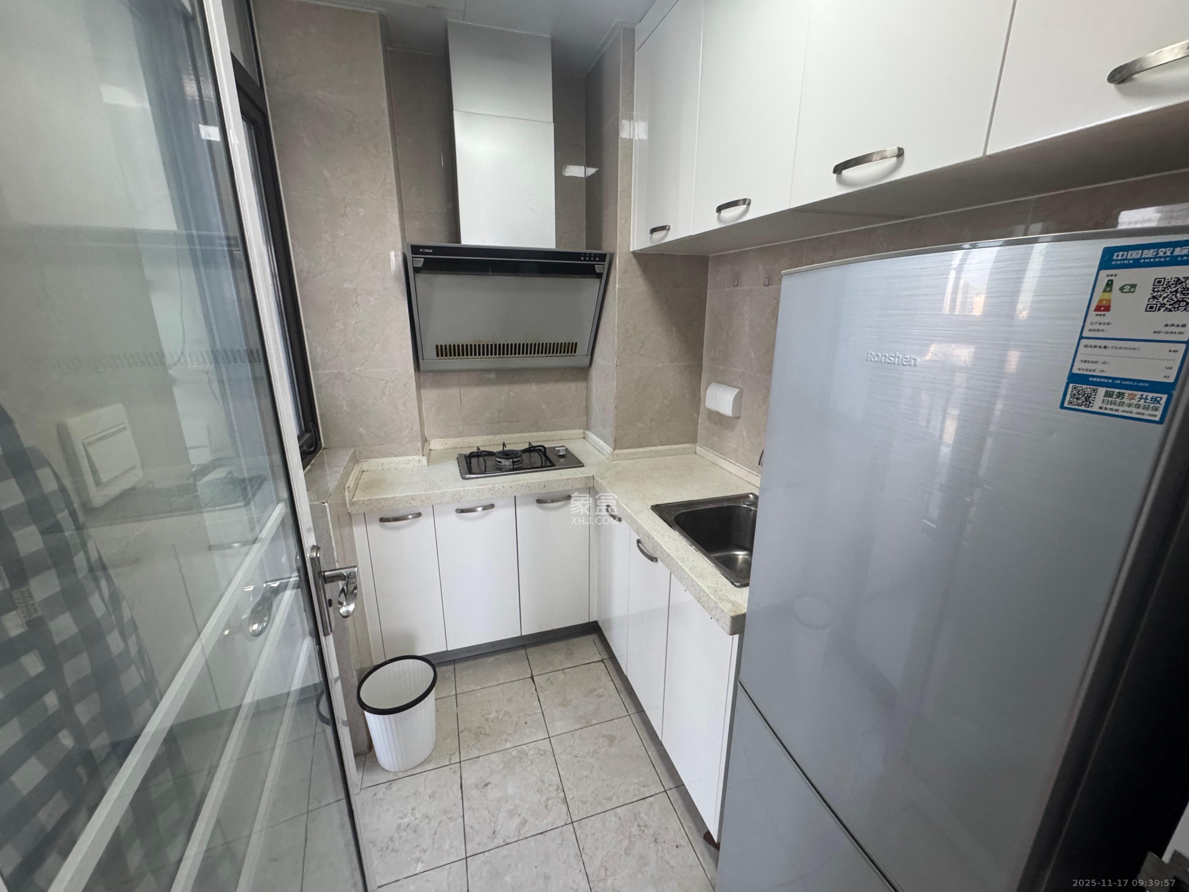 中建信和城  1室1厅1卫    1700.0元/月室内图