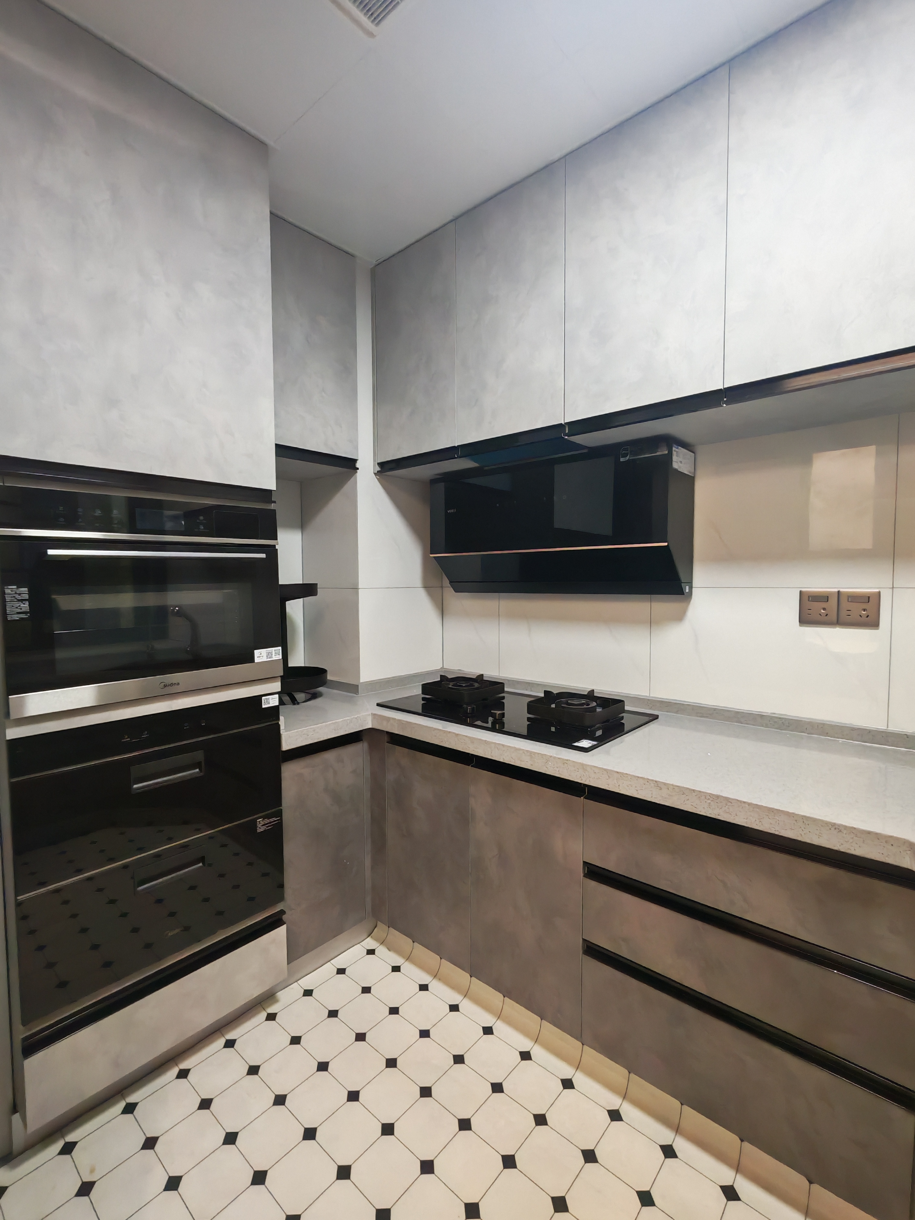 碧桂园锦岸  4室2厅2卫    95.8万客厅