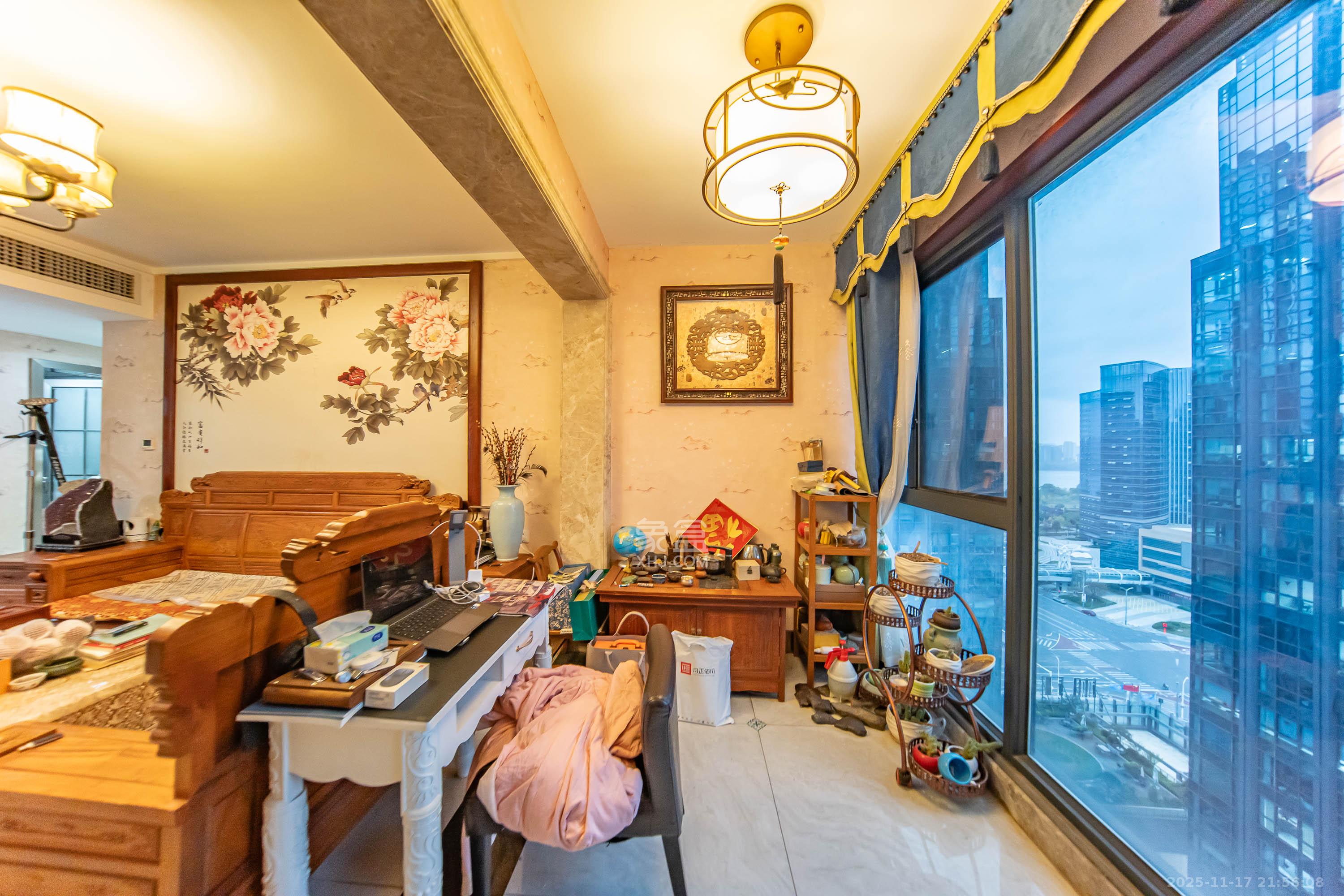 恒伟湘江时代  1室0厅0卫    158.0万阳台