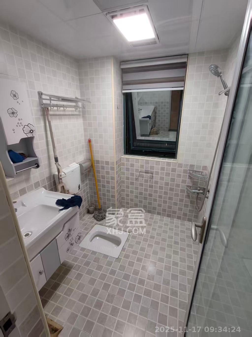 西韵佳苑 2室2厅1卫 2500.0元/月 西韵佳苑 2室2厅1卫 2500.0元/月室内图