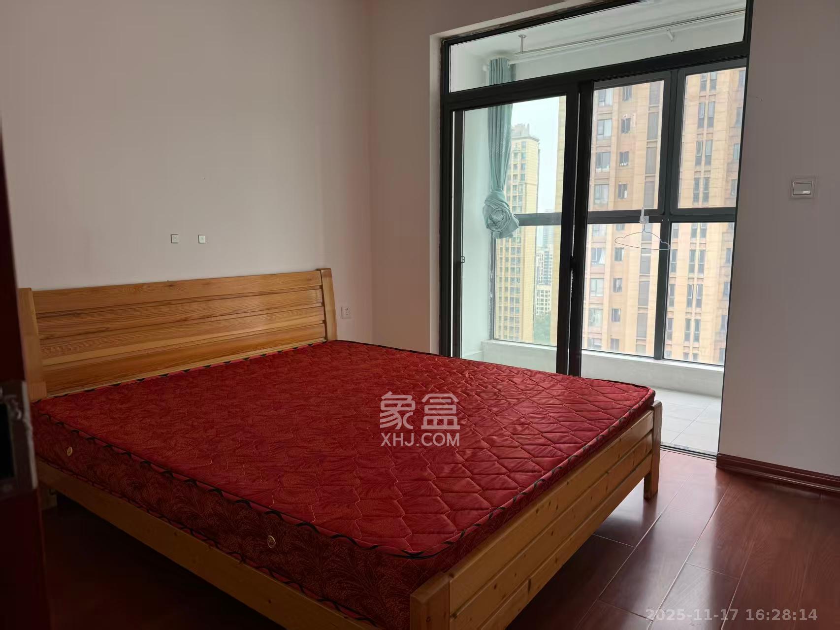 荣盛花语馨苑 3室2厅1卫 2400.0元/月 荣盛花语馨苑 3室2厅1卫 2400.0元/月室内图