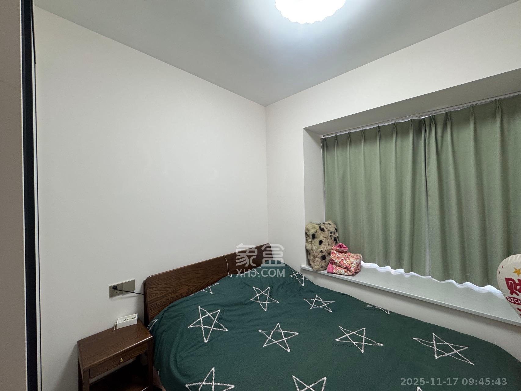 卓越伊景苑 3室2厅2卫 4000.0元/月 卓越伊景苑 3室2厅2卫 4000.0元/月室内图